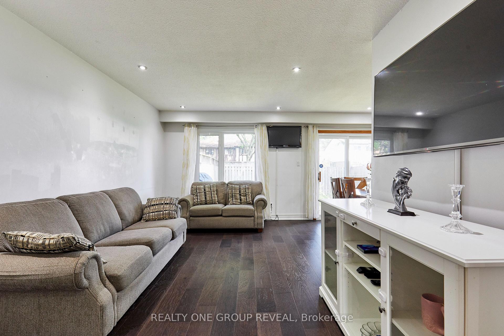 Photo 6 of 1374 Everton Street, Pickering, Liverpool — HOMEH