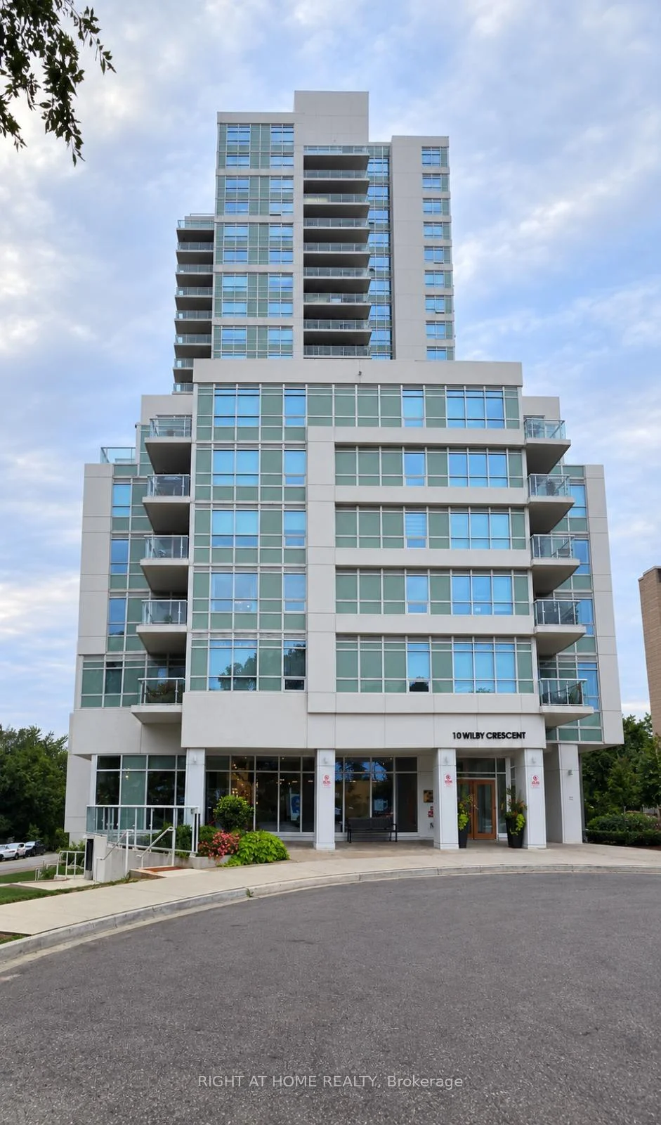 Front of Unit 311, 10 Wilby Crescent