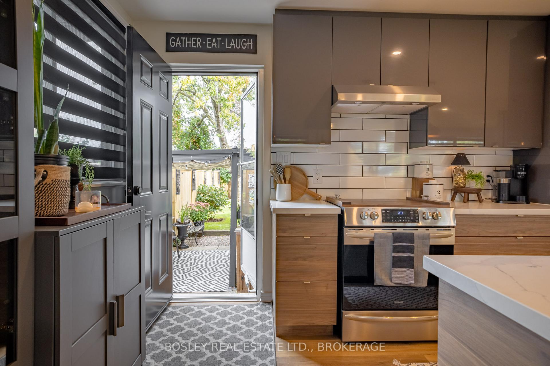Photo 15 of 4148 Dorchester Road, Niagara Falls, Morrison — HOMEH