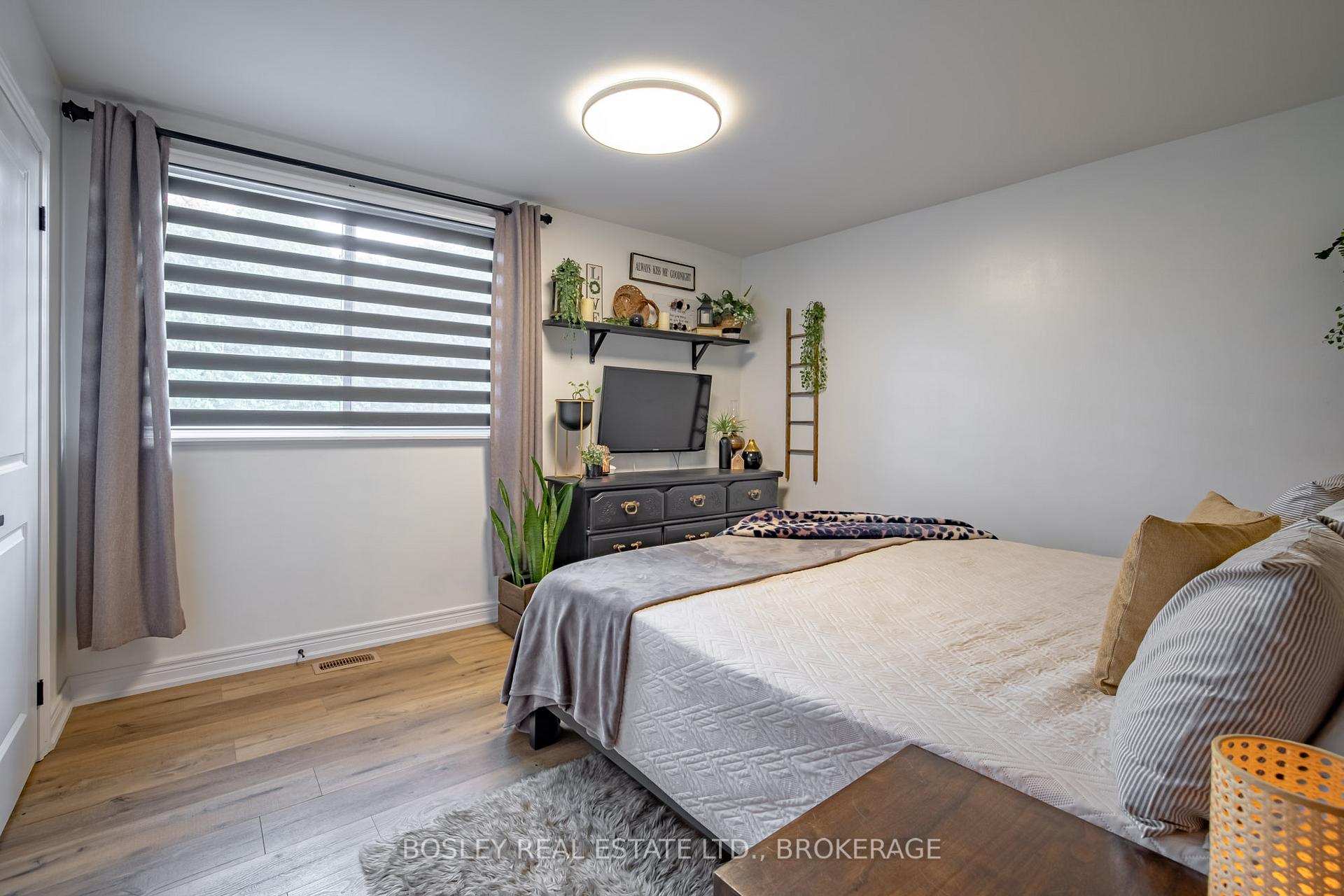 Photo 17 of 4148 Dorchester Road, Niagara Falls, Morrison — HOMEH