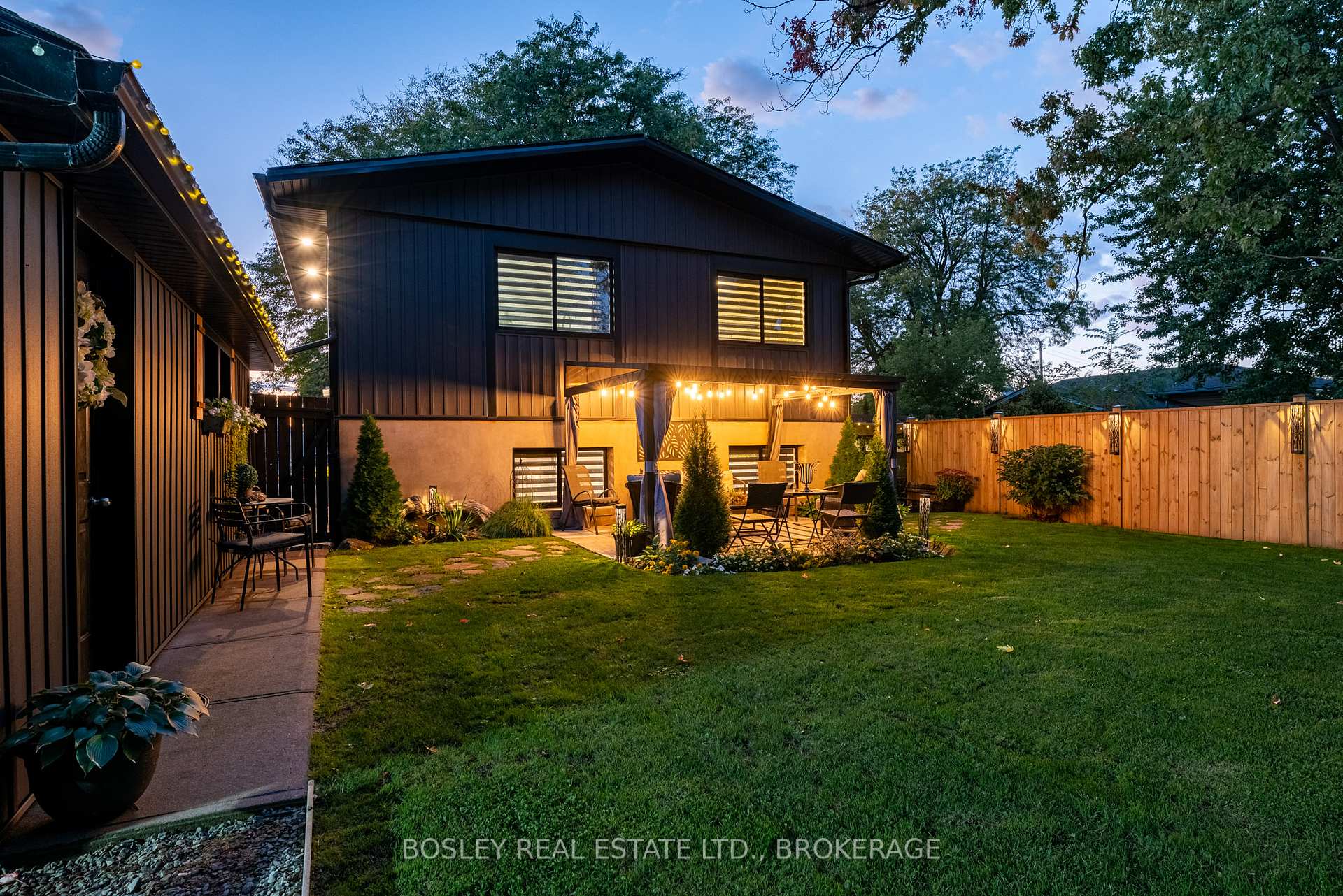 Photo 42 of 4148 Dorchester Road, Niagara Falls, Morrison — HOMEH