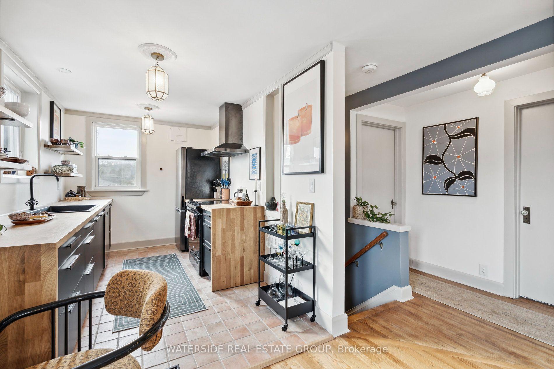 Photo 5 of 16 McMurray Street, Hamilton, Dundas — HOMEH