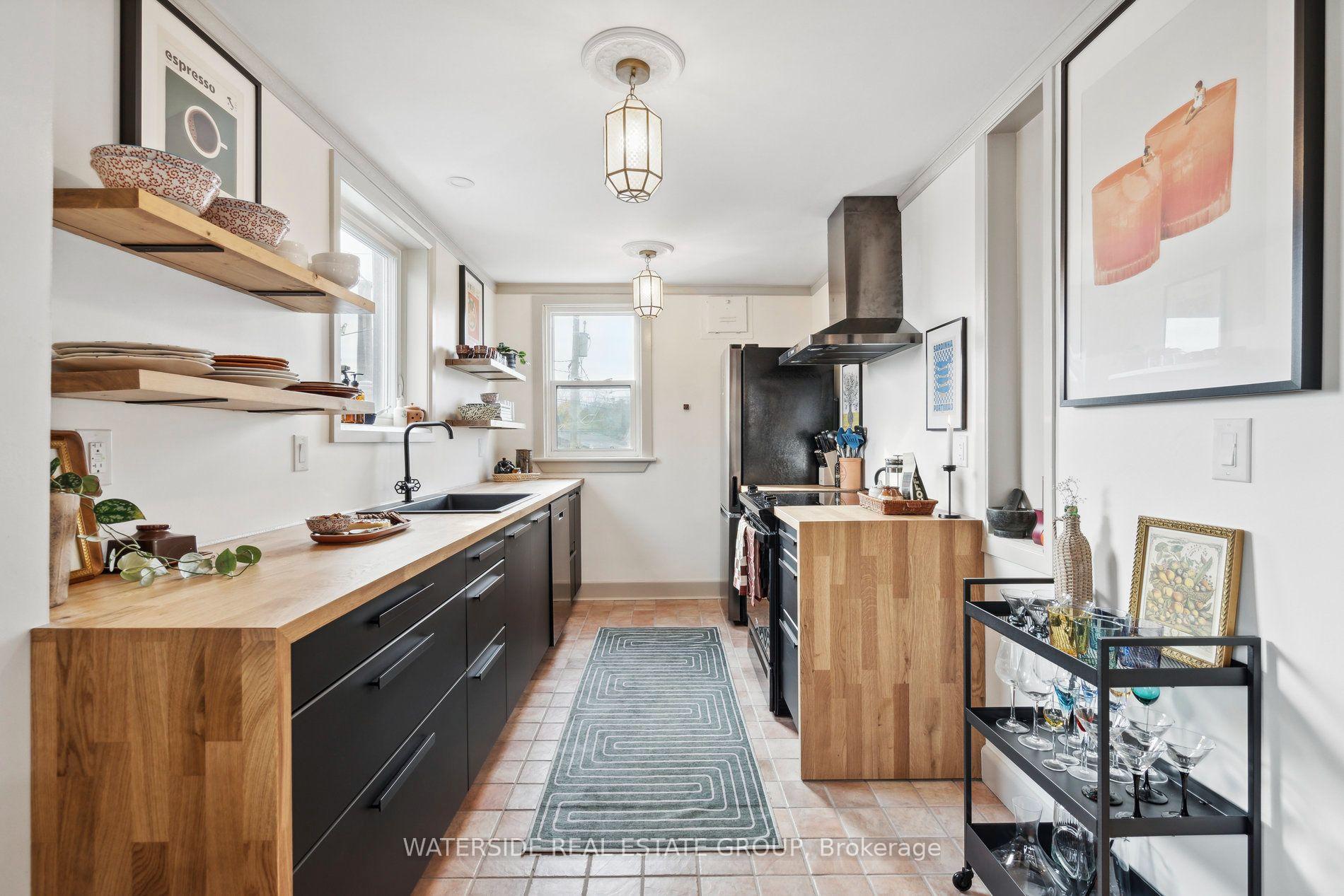 Photo 6 of 16 McMurray Street, Hamilton, Dundas — HOMEH