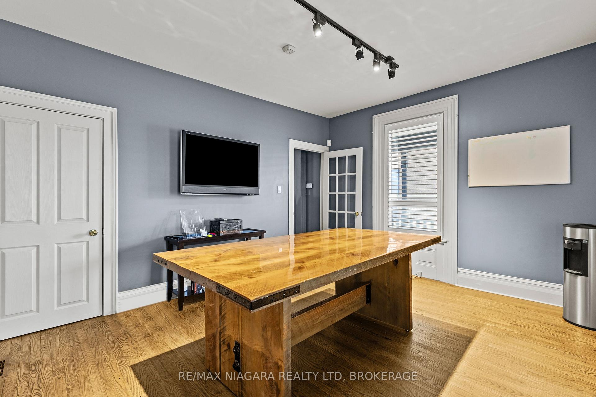 Photo 7 of 196 King Street, St. Catharines, Downtown — HOMEH