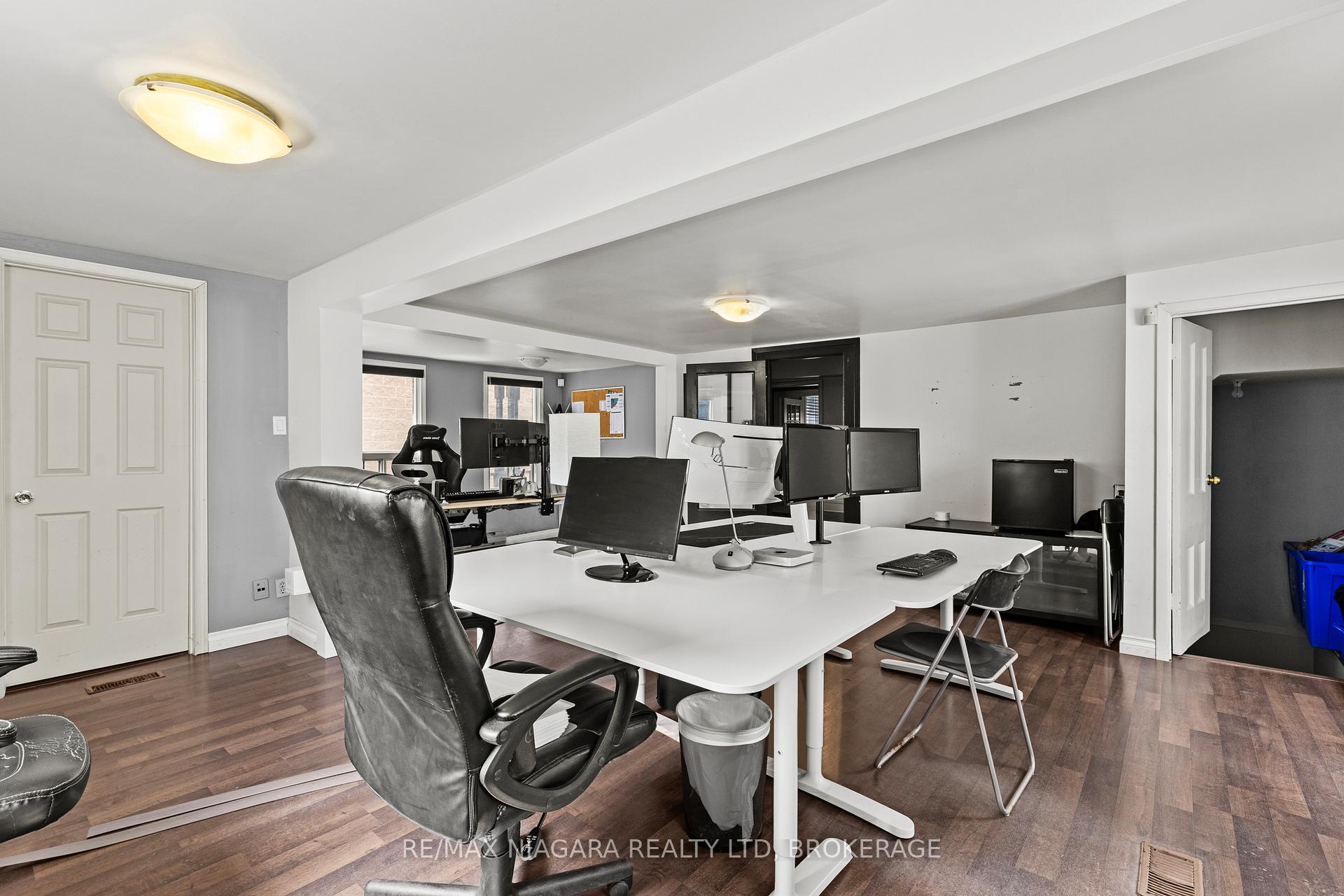 Photo 12 of 196 King Street, St. Catharines, Downtown — HOMEH