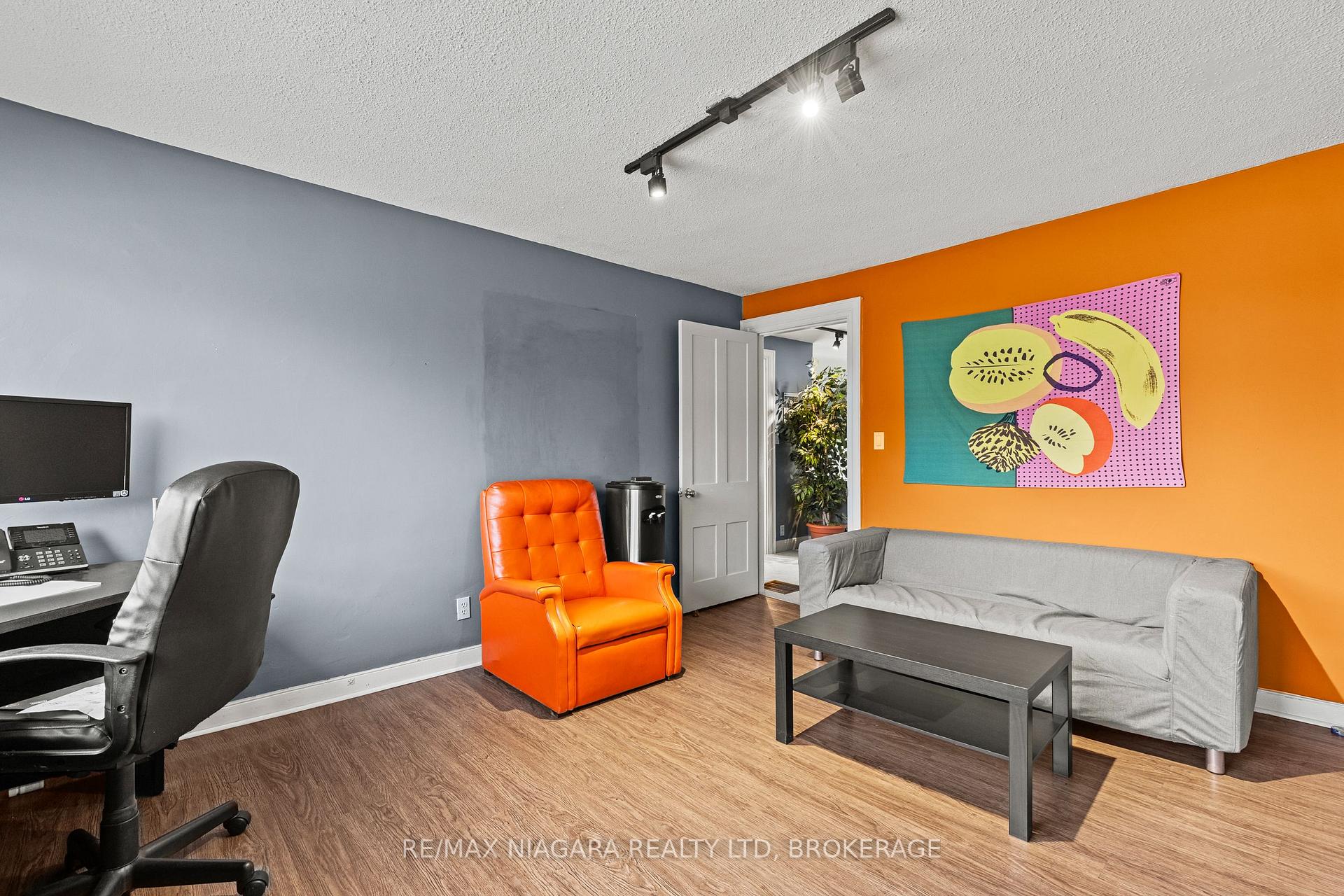 Photo 15 of 196 King Street, St. Catharines, Downtown — HOMEH
