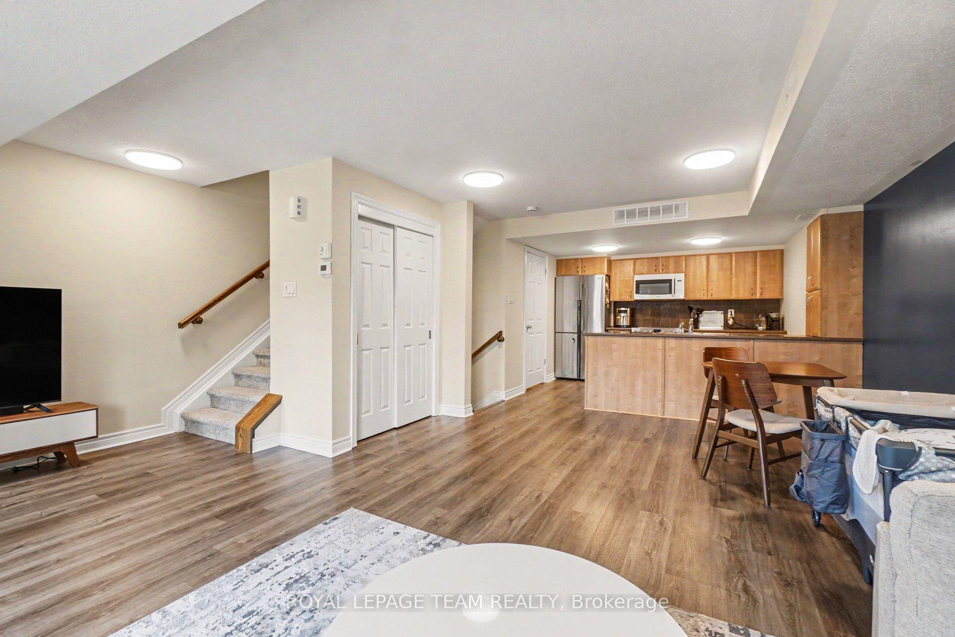 Photo 4 of Unit B, 256 Titanium Private, Ottawa, Convent Glen North — HOMEH