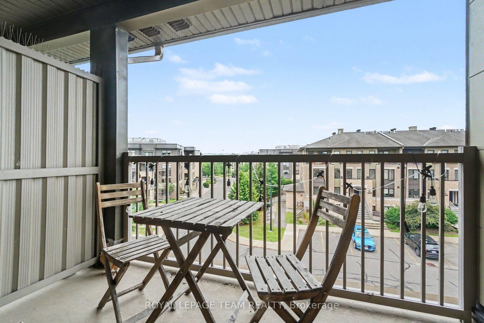 Photo 9 of Unit B, 256 Titanium Private, Ottawa, Convent Glen North — HOMEH