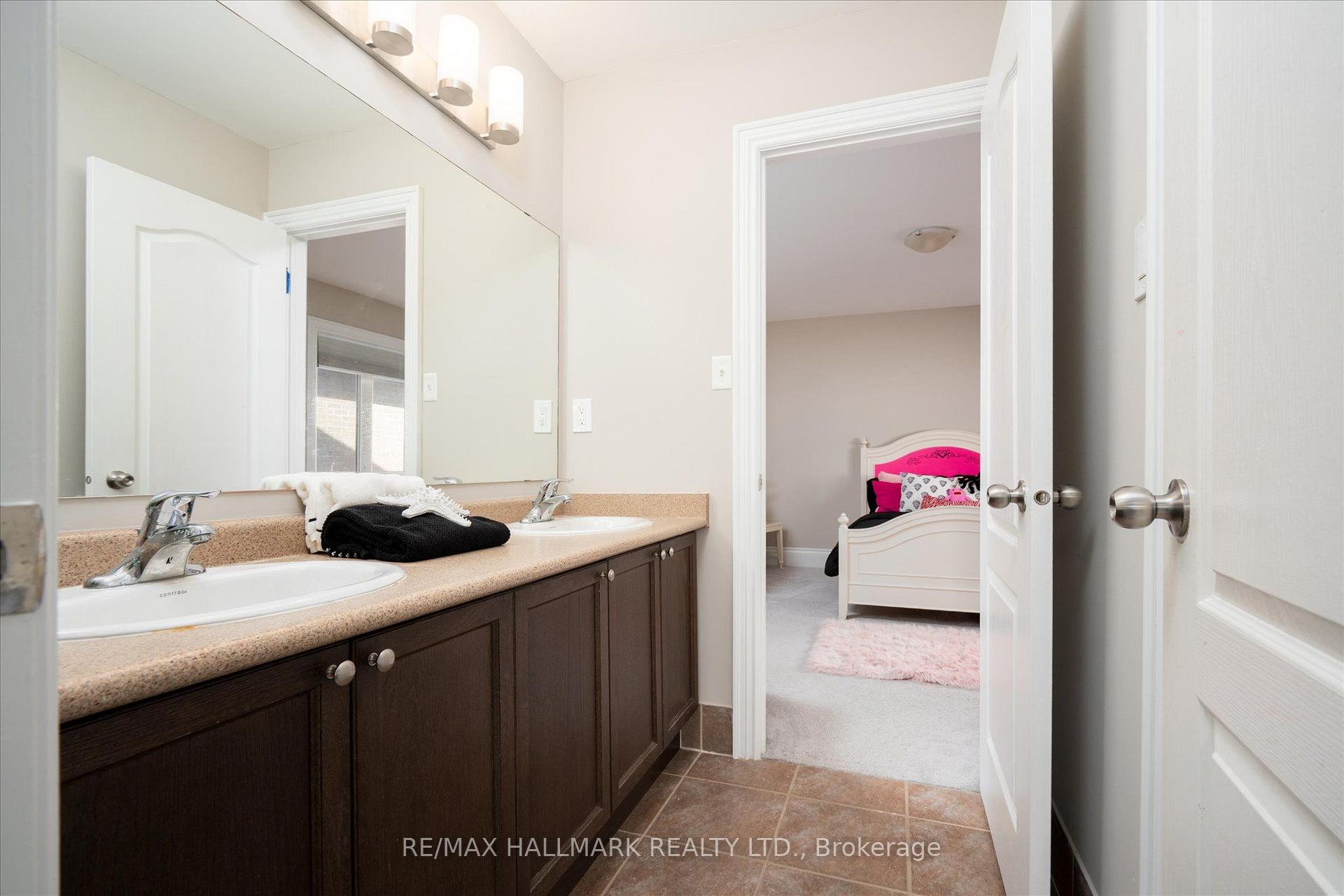 Photo 33 of 1864 Arborwood Drive, Oshawa, Taunton — HOMEH