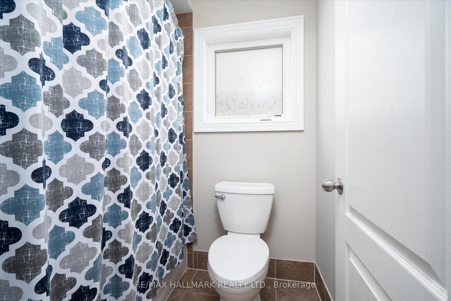 Photo 34 of 1864 Arborwood Drive, Oshawa, Taunton — HOMEH
