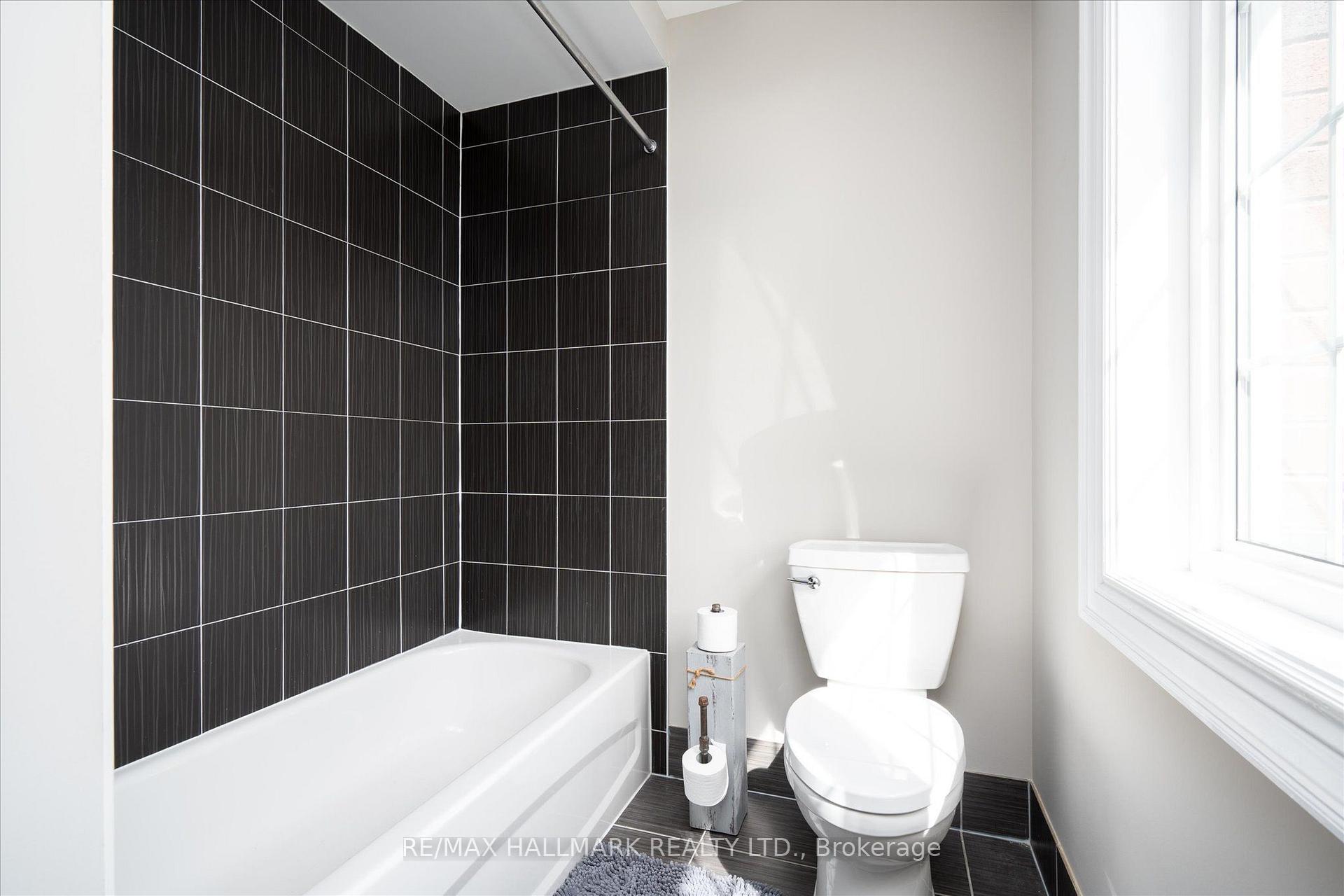 Photo 37 of 1864 Arborwood Drive, Oshawa, Taunton — HOMEH