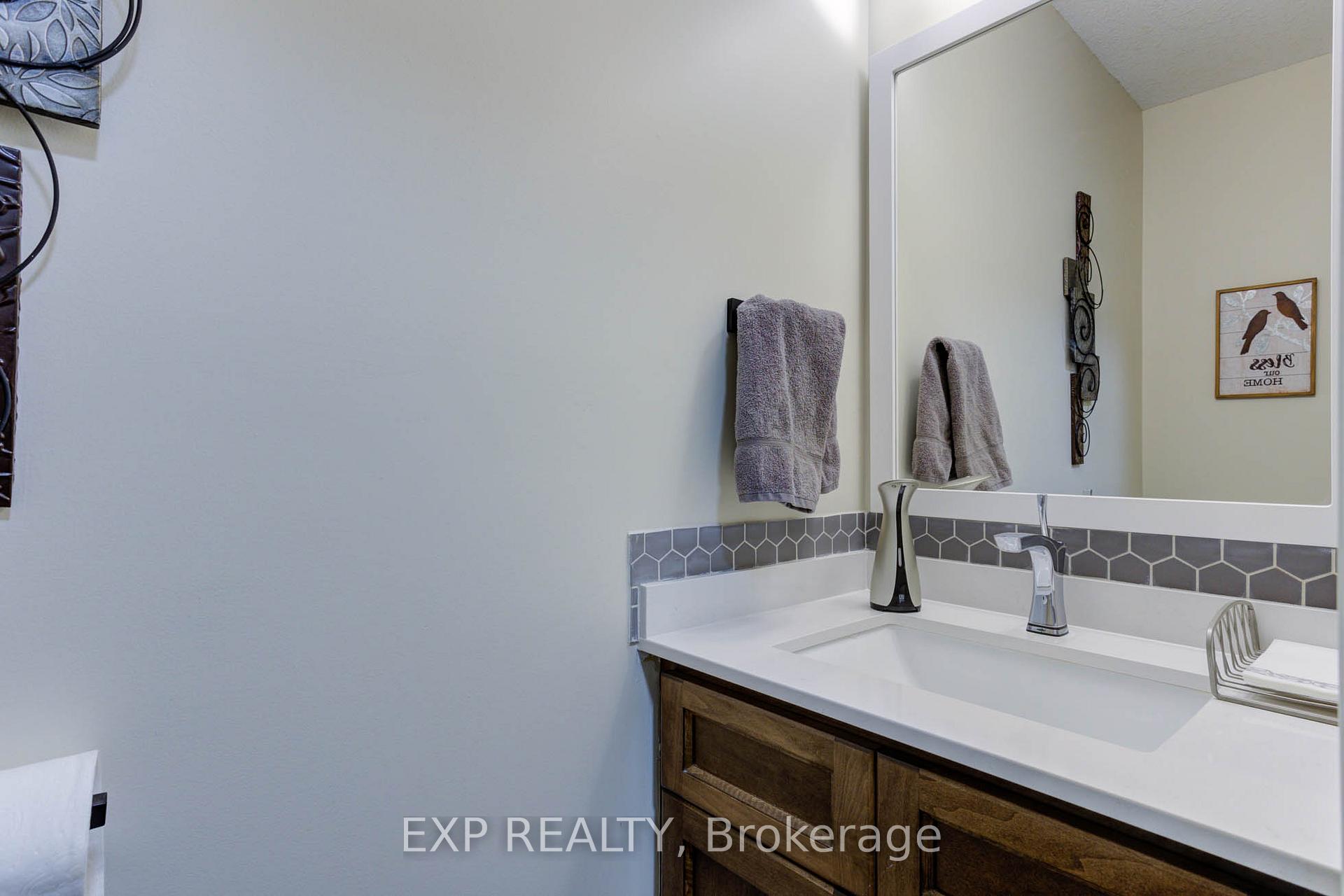 Photo 19 of 128 Schmidt Drive, Wellington North, Arthur — HOMEH