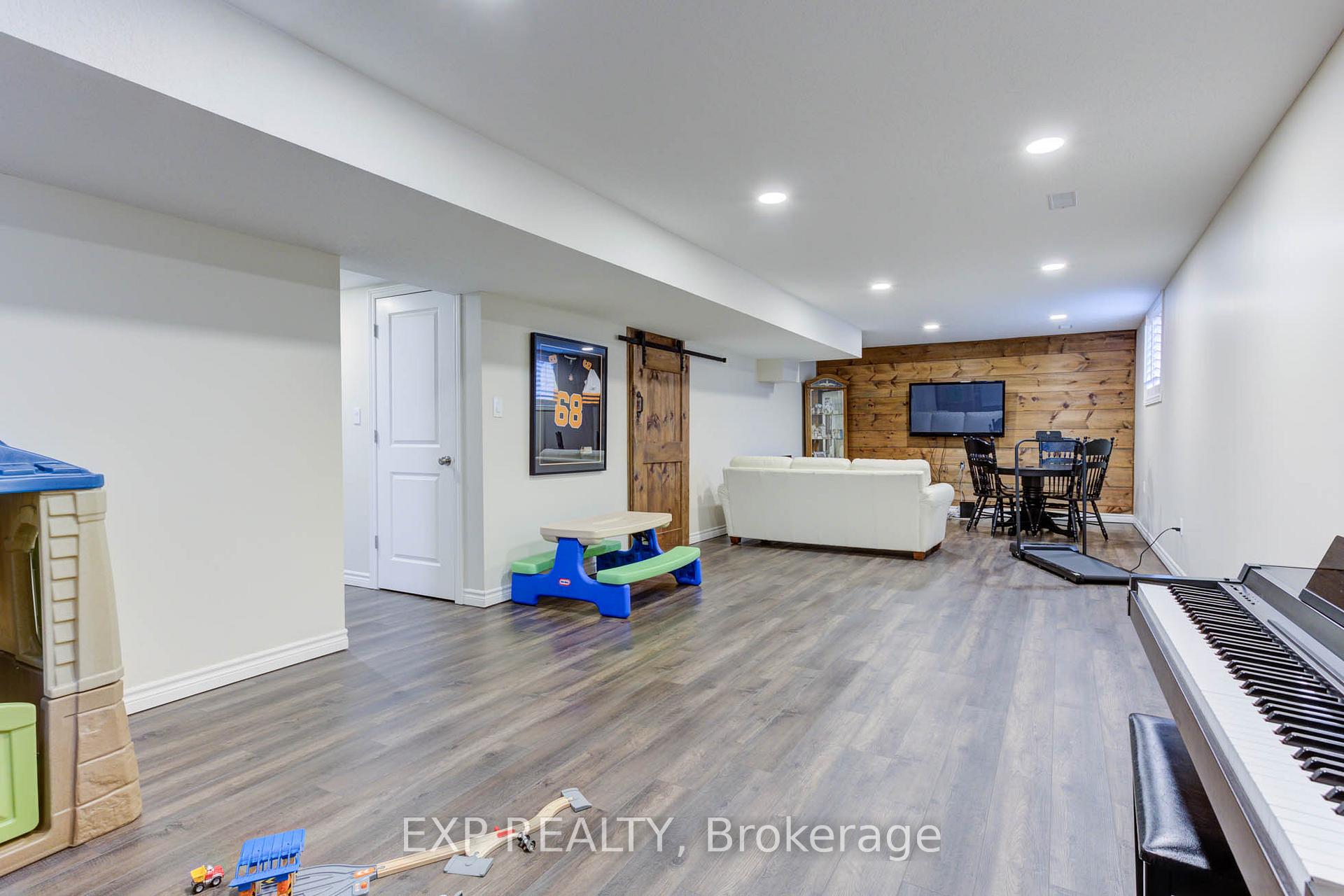 Photo 23 of 128 Schmidt Drive, Wellington North, Arthur — HOMEH