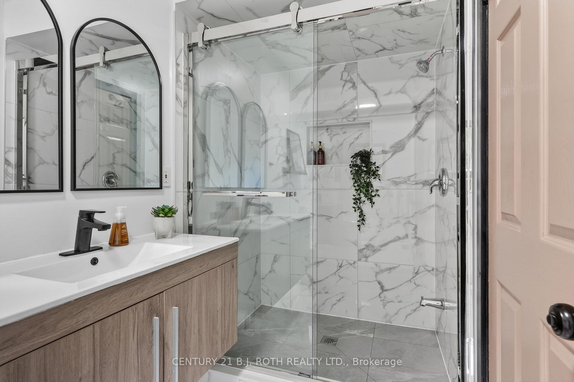 Photo 26 of 1077 Corrie Street, Innisfil, Alcona — HOMEH