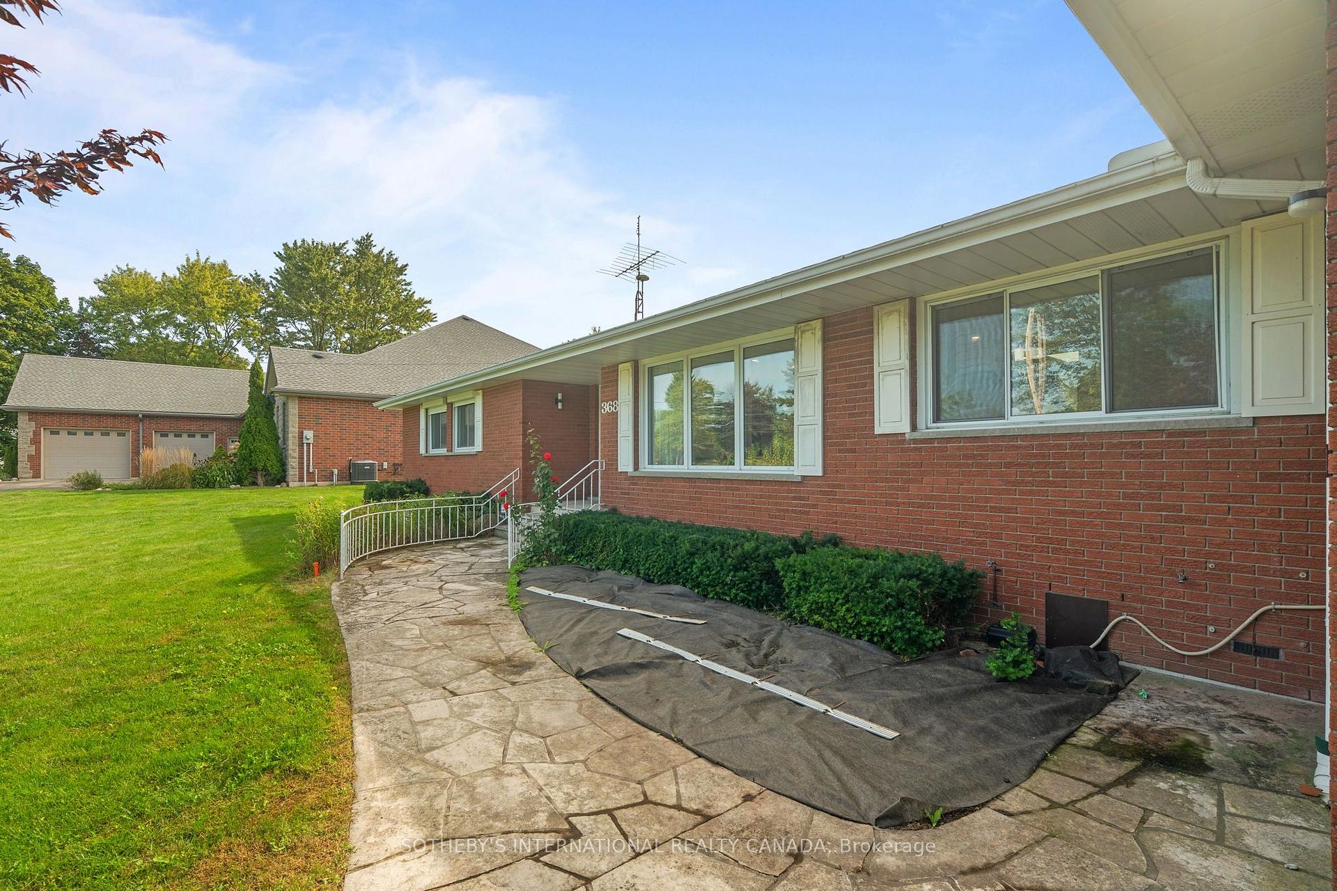 Photo 4 of 368 Rock Chapel Road, Hamilton, Rural Flamborough — HOMEH