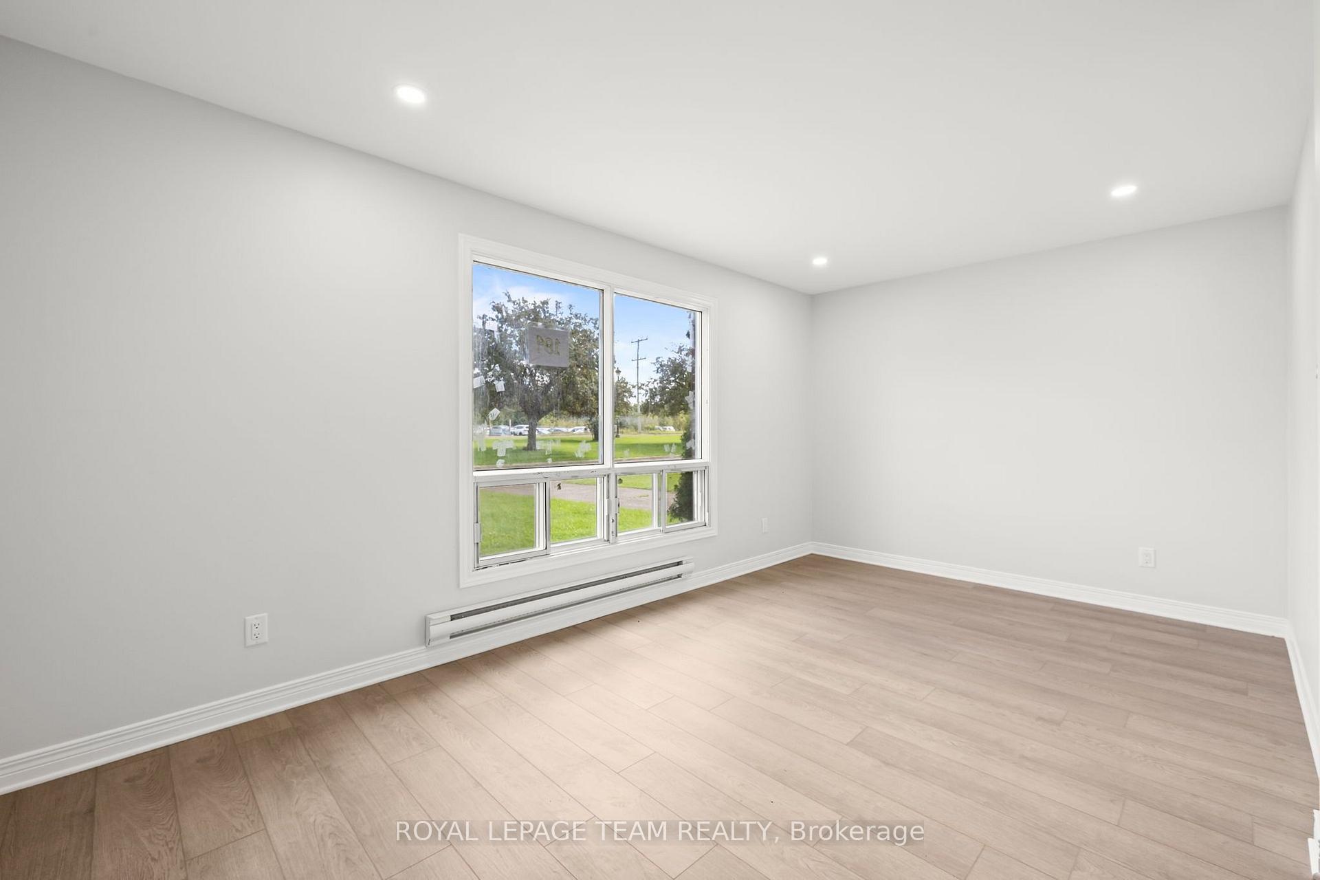 Photo 3 of 205 Edwards Drive, Carleton Place, Carleton Place — HOMEH