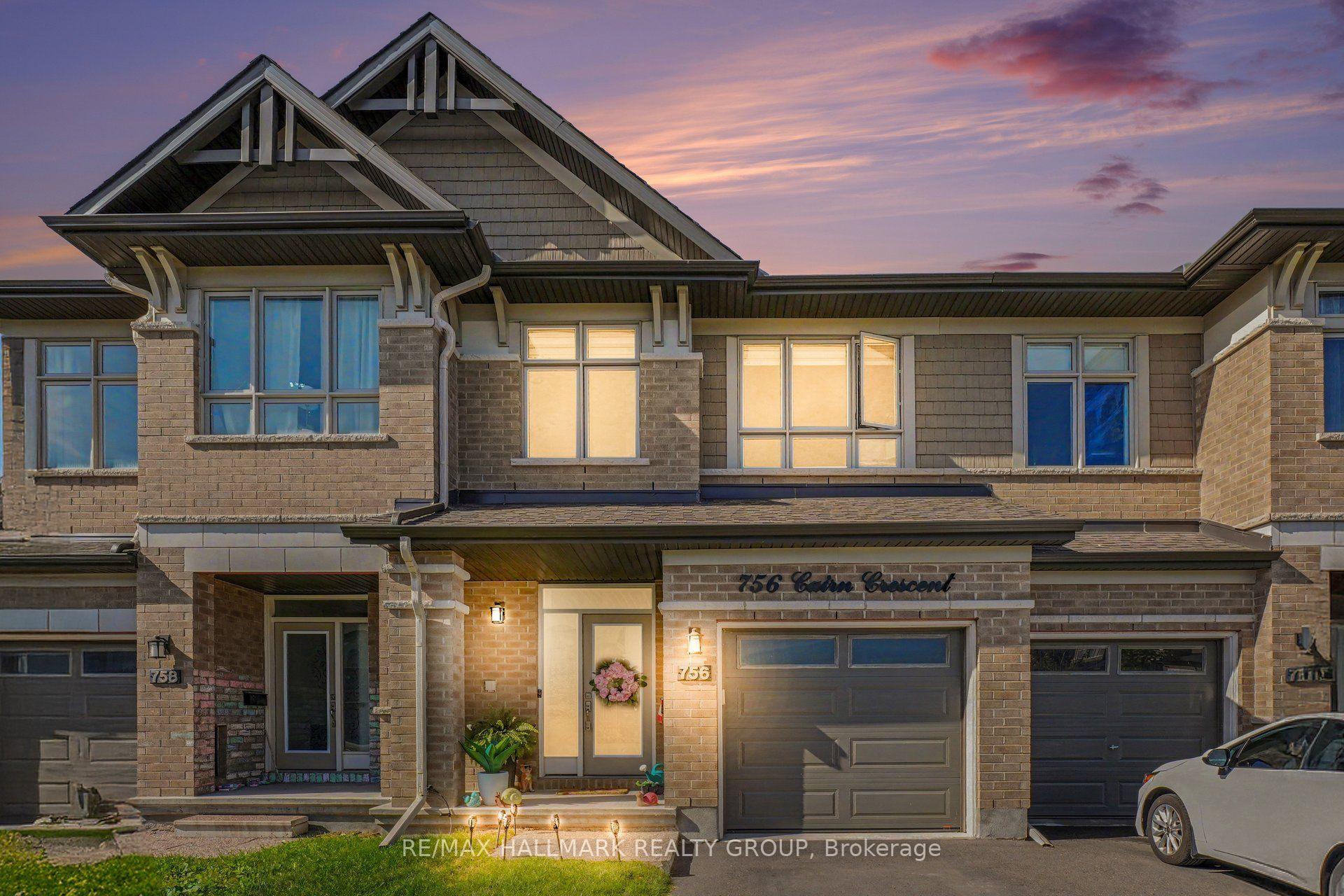 Photo of 756 Cairn Crescent