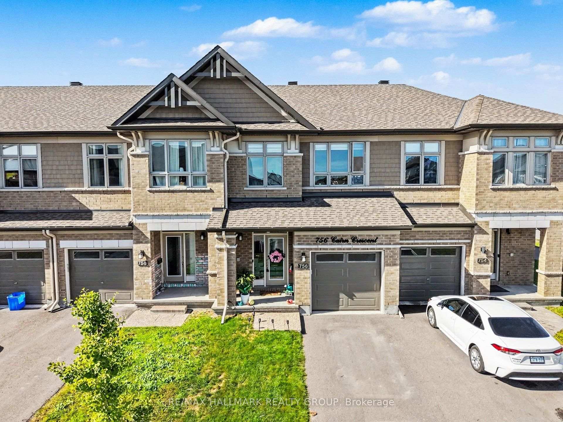 Photo 2 of 756 Cairn Crescent, Ottawa, Mer Bleue/Bradley Estates/Anderson Park — HOMEH