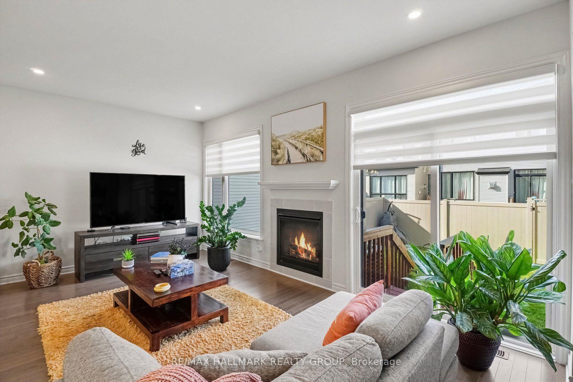 Photo 11 of 756 Cairn Crescent, Ottawa, Mer Bleue/Bradley Estates/Anderson Park — HOMEH