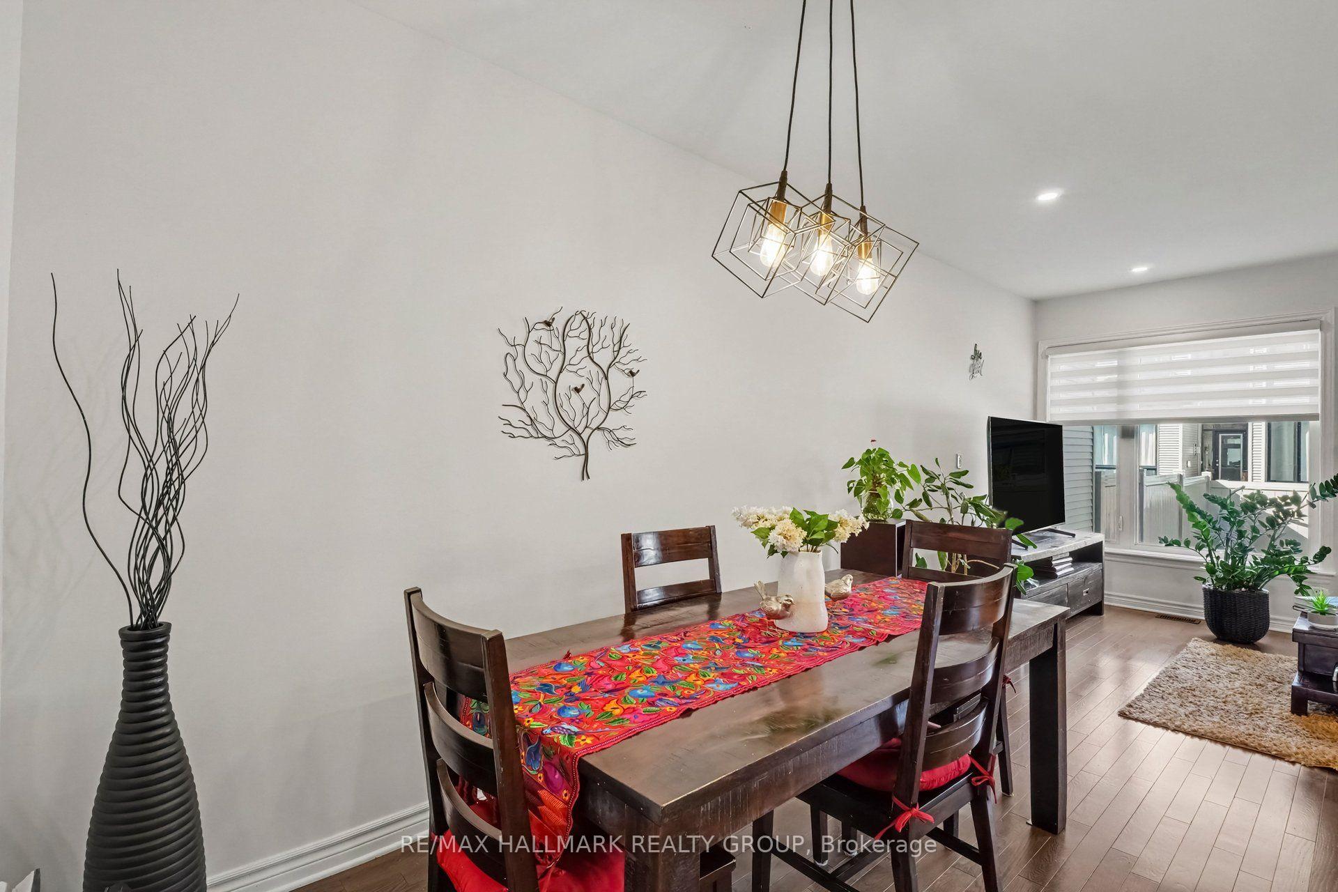 Photo 15 of 756 Cairn Crescent, Ottawa, Mer Bleue/Bradley Estates/Anderson Park — HOMEH