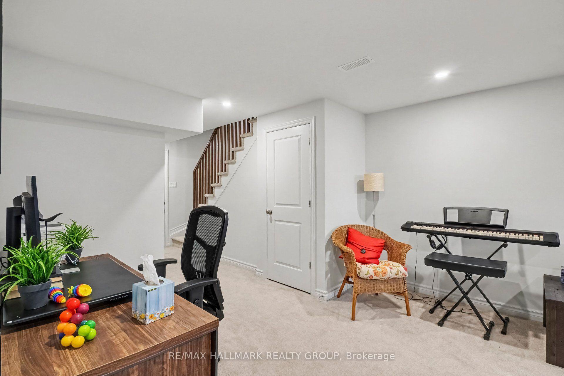 Photo 33 of 756 Cairn Crescent, Ottawa, Mer Bleue/Bradley Estates/Anderson Park — HOMEH