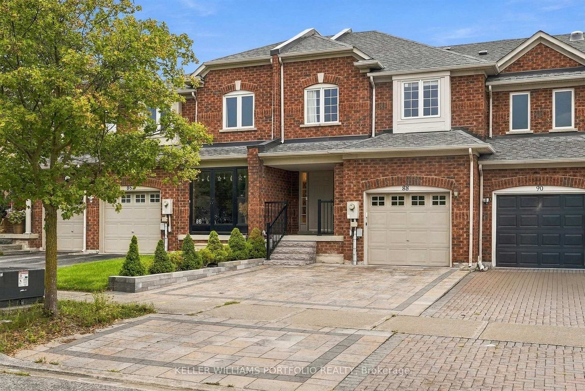 Photo 2 of 88 Matteo David Drive, Richmond Hill, Rouge Woods — HOMEH