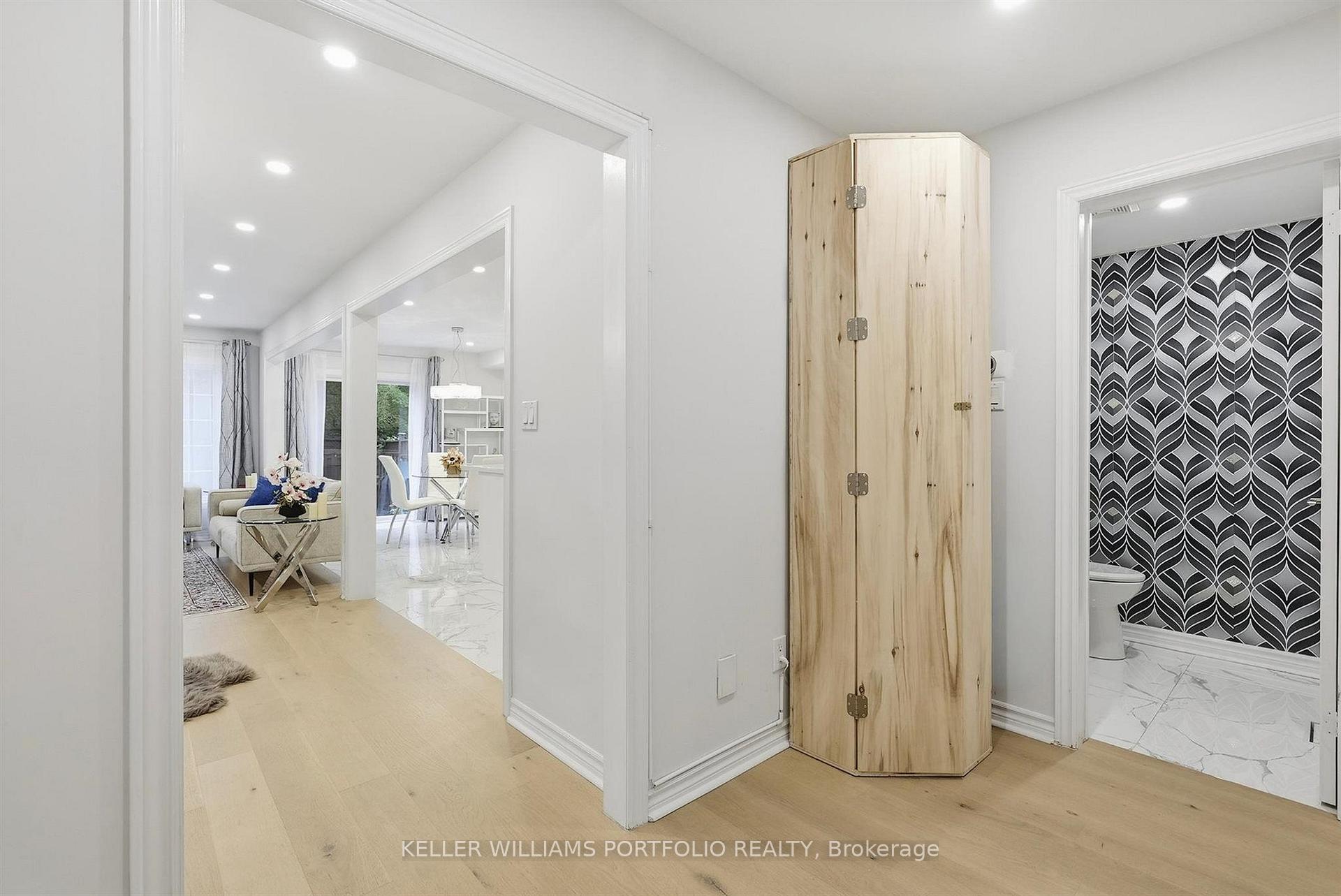 Photo 7 of 88 Matteo David Drive, Richmond Hill, Rouge Woods — HOMEH