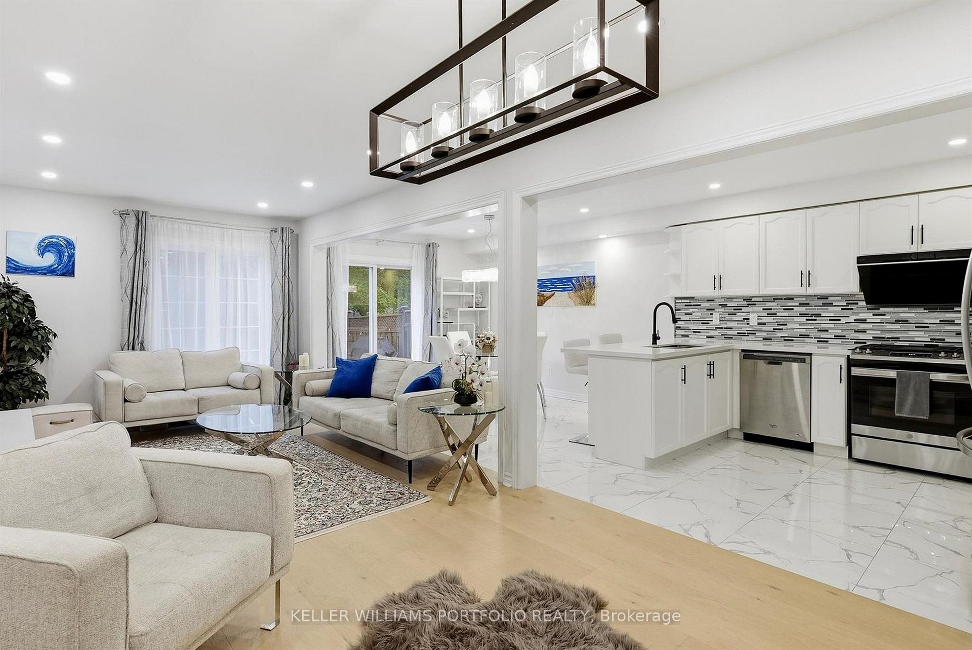 Photo 8 of 88 Matteo David Drive, Richmond Hill, Rouge Woods — HOMEH