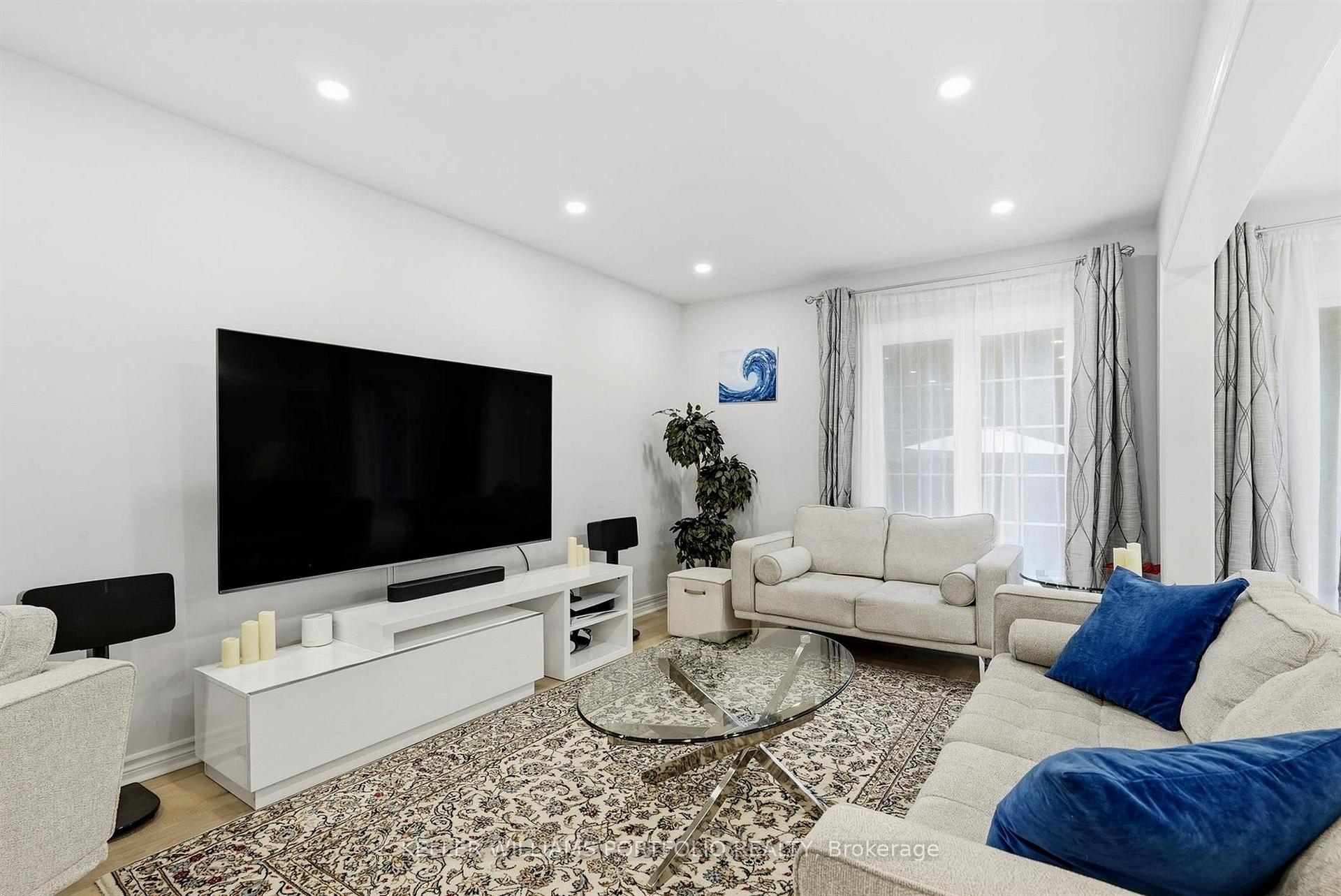 Photo 11 of 88 Matteo David Drive, Richmond Hill, Rouge Woods — HOMEH