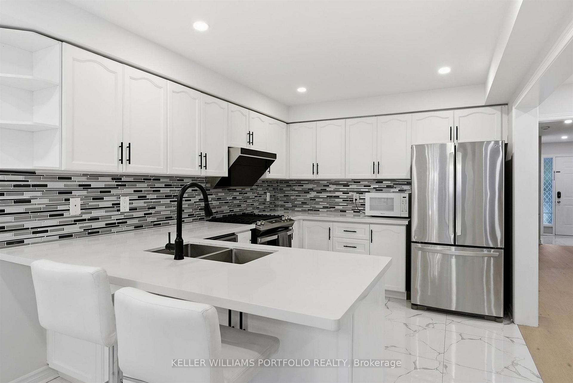 Photo 18 of 88 Matteo David Drive, Richmond Hill, Rouge Woods — HOMEH