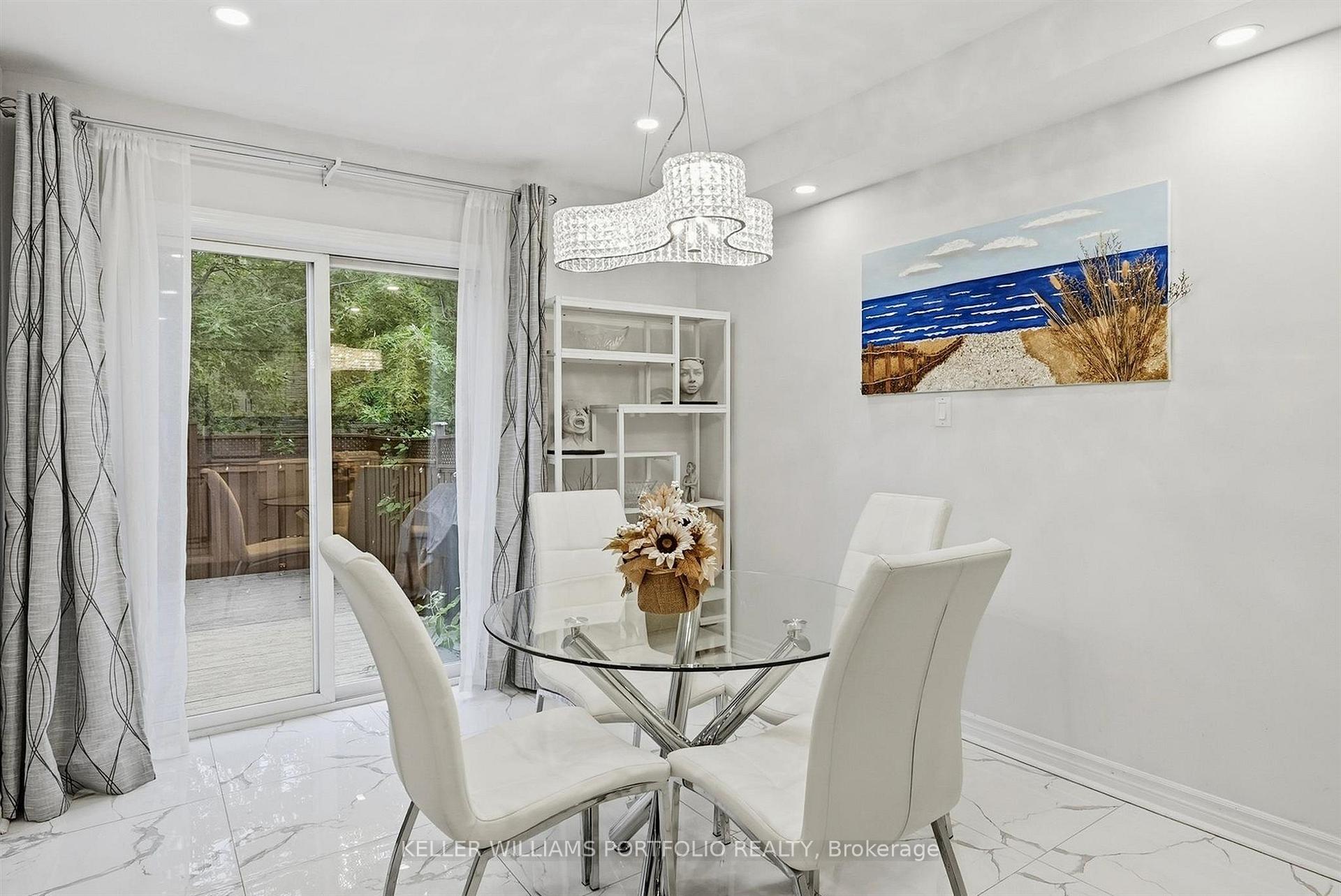 Photo 19 of 88 Matteo David Drive, Richmond Hill, Rouge Woods — HOMEH