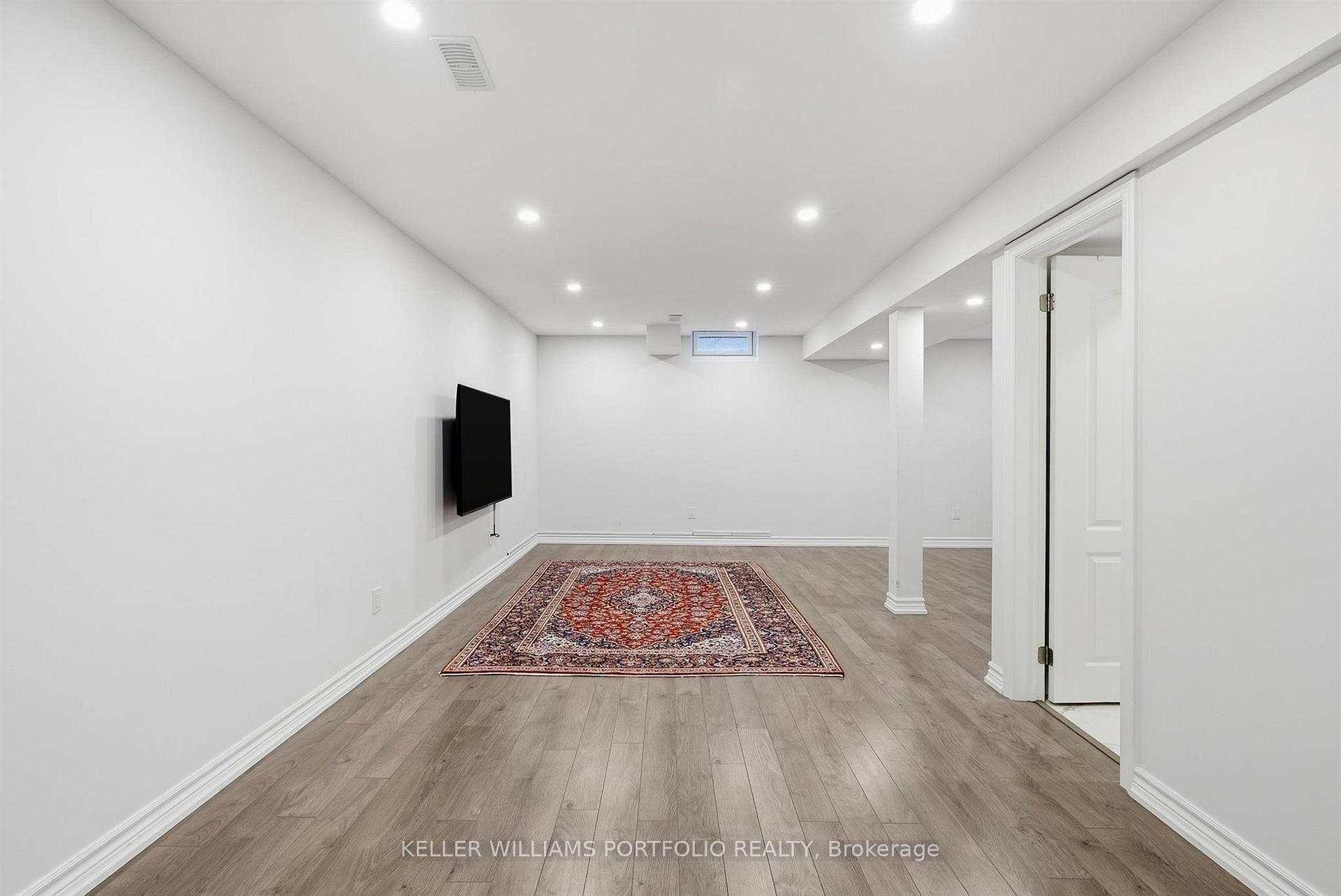 Photo 41 of 88 Matteo David Drive, Richmond Hill, Rouge Woods — HOMEH