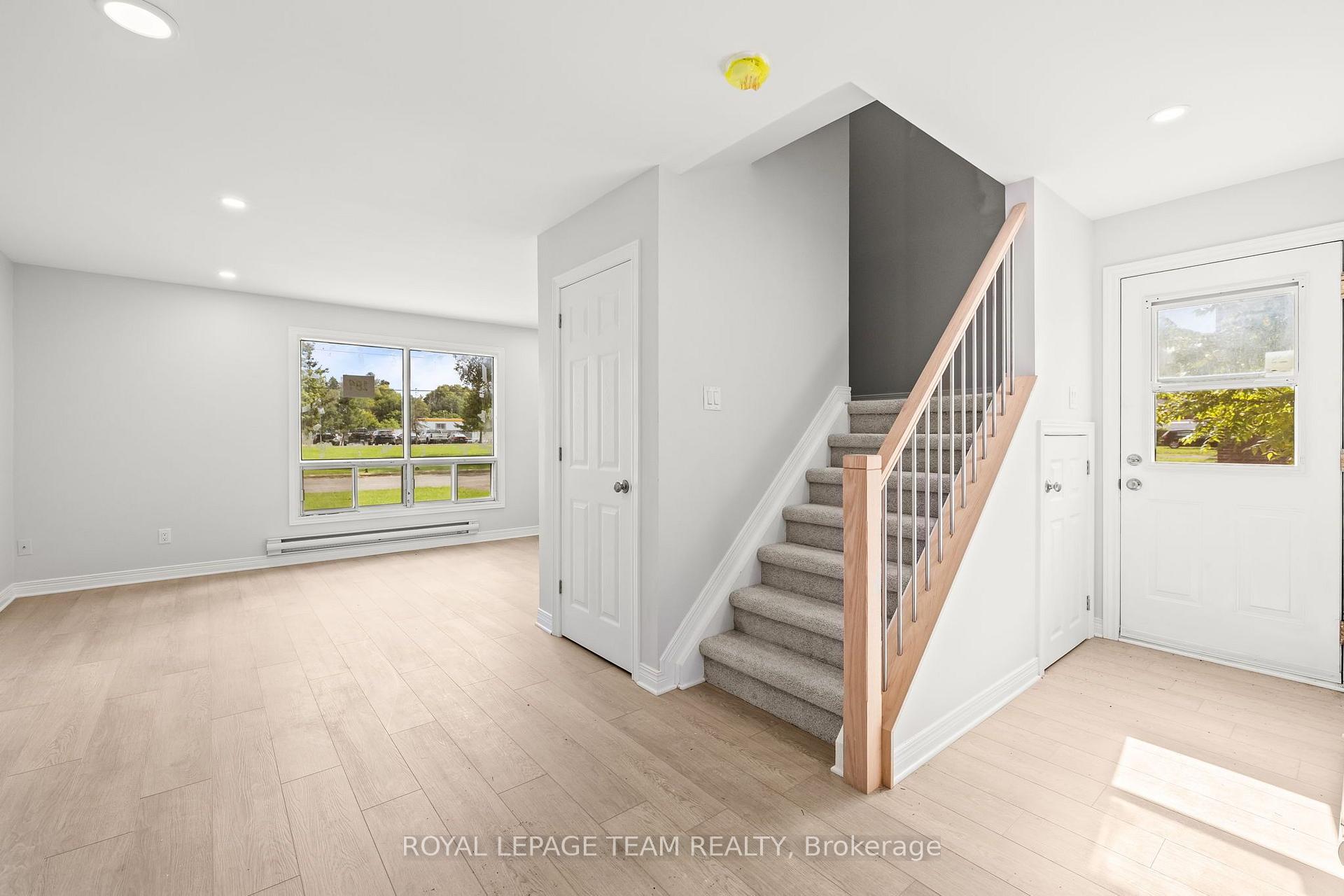 Photo 2 of 193 Edwards Drive, Carleton Place, Carleton Place — HOMEH