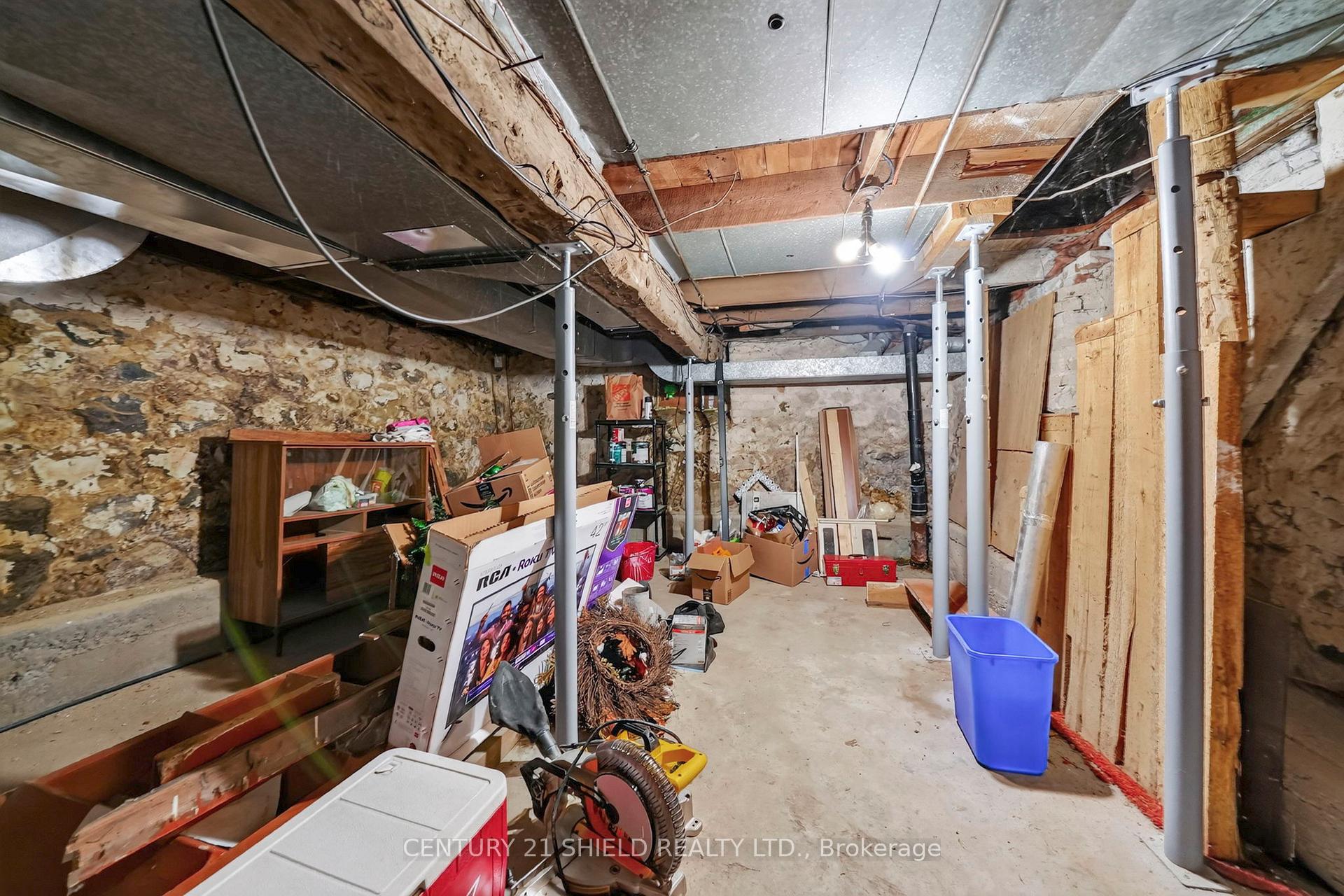 Photo 33 of 427 Water Street W, Cornwall, Cornwall — HOMEH