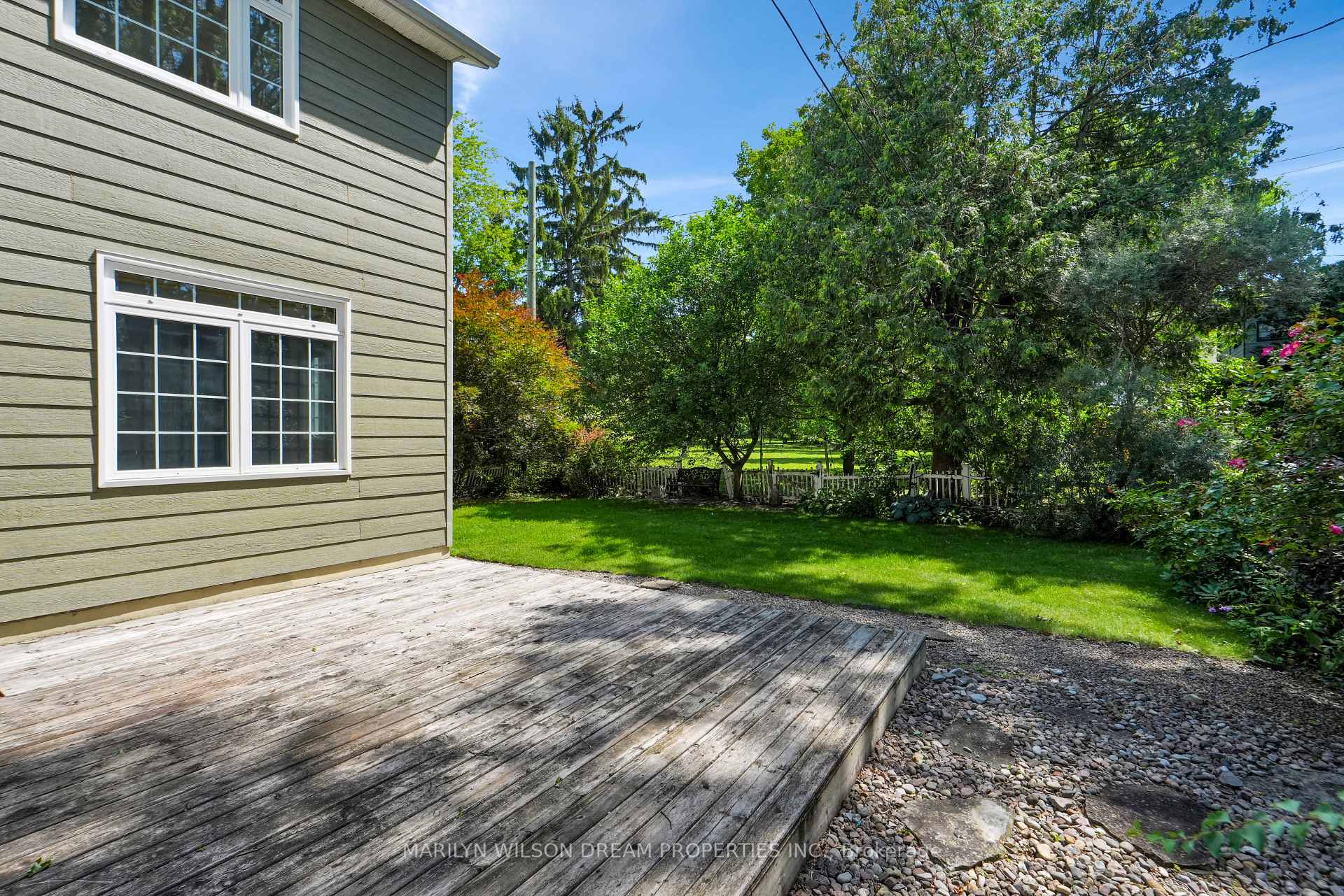 Photo 2 of 24 Bedford Crescent, Ottawa, Manor Park — HOMEH