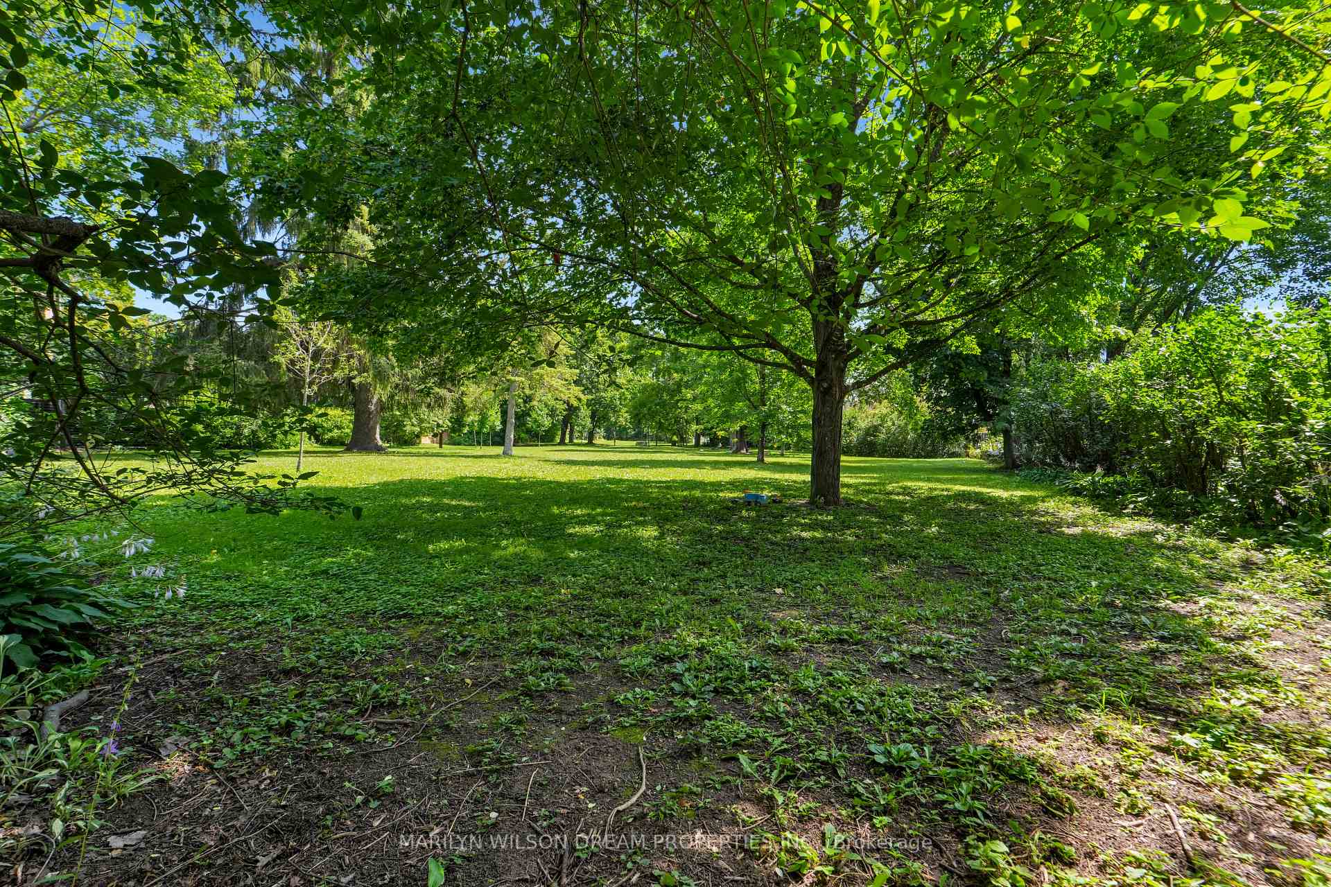 Photo 5 of 24 Bedford Crescent, Ottawa, Manor Park — HOMEH