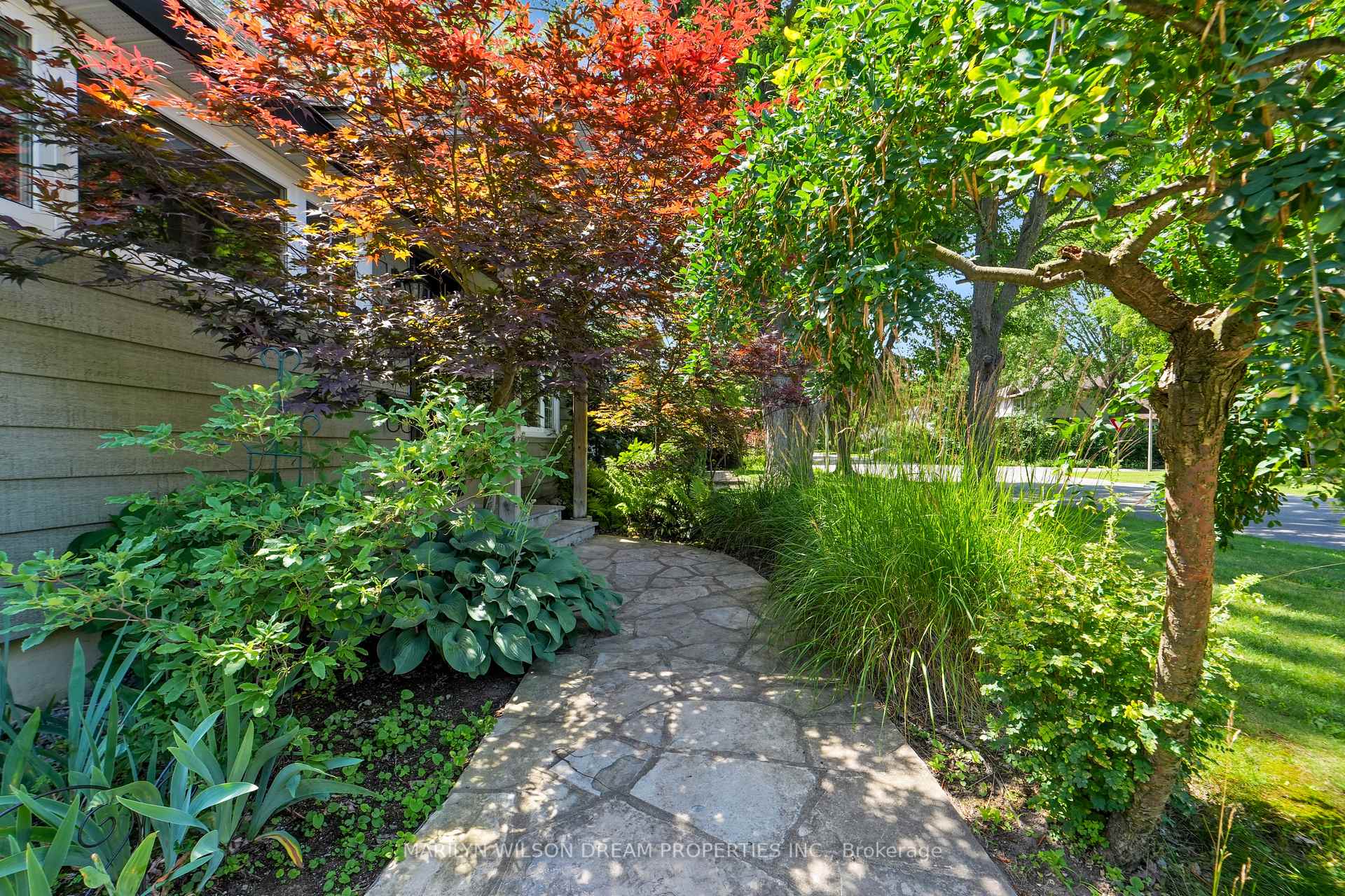 Photo 6 of 24 Bedford Crescent, Ottawa, Manor Park — HOMEH
