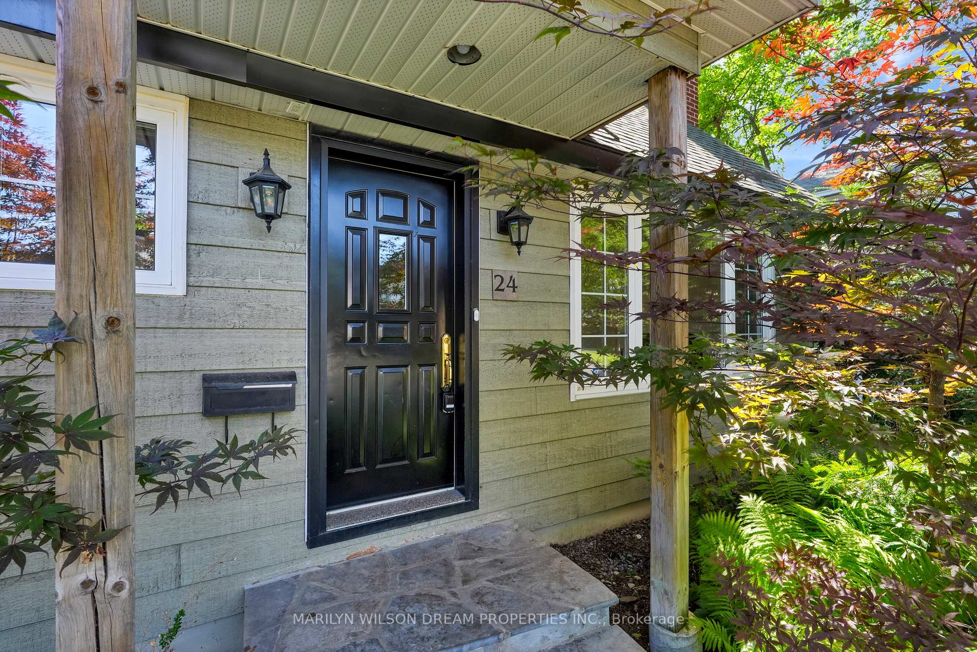 Photo 7 of 24 Bedford Crescent, Ottawa, Manor Park — HOMEH