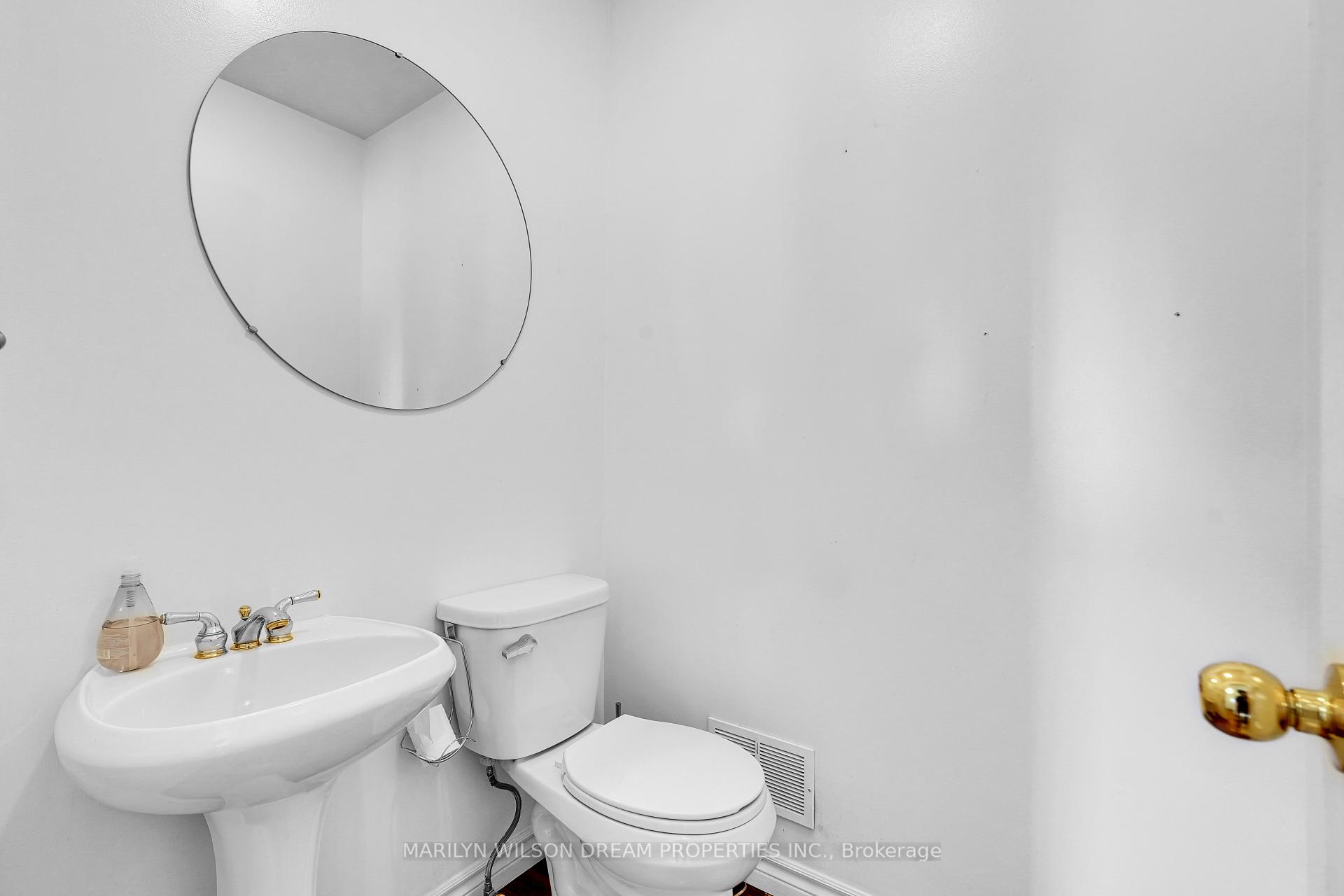 Photo 9 of 24 Bedford Crescent, Ottawa, Manor Park — HOMEH