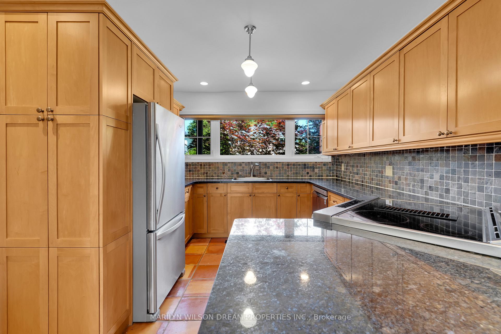 Photo 20 of 24 Bedford Crescent, Ottawa, Manor Park — HOMEH