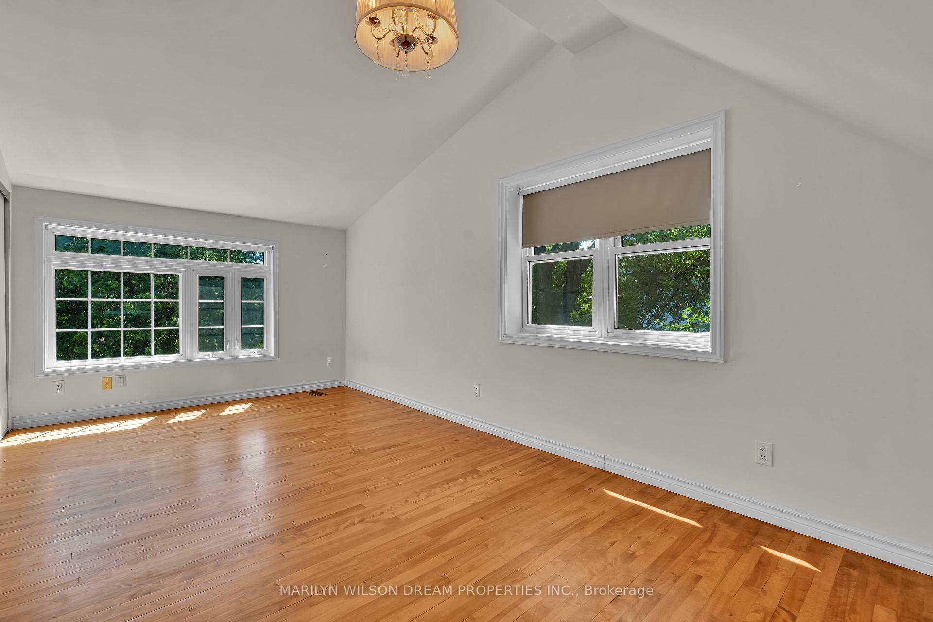 Photo 30 of 24 Bedford Crescent, Ottawa, Manor Park — HOMEH