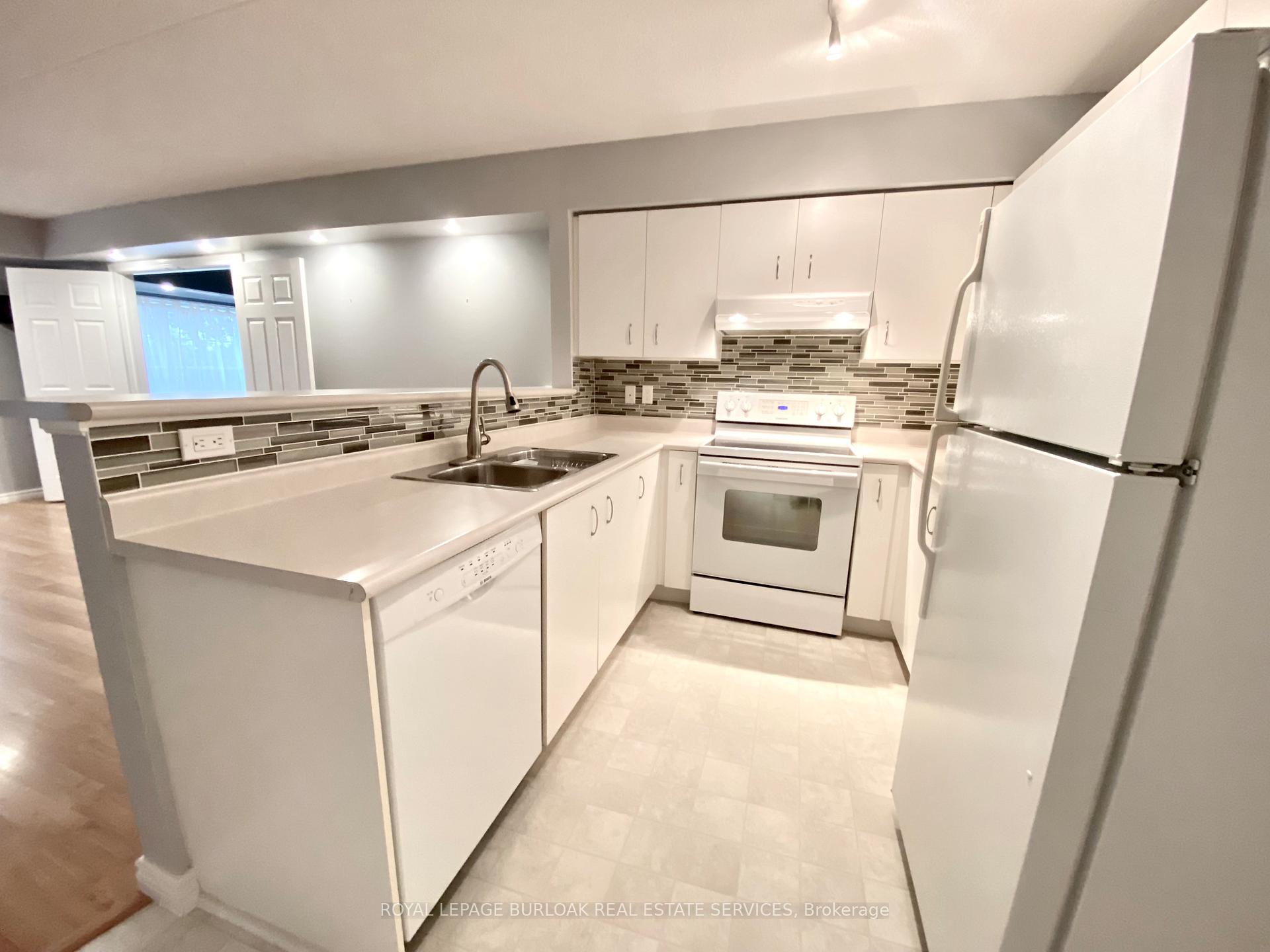 Photo 6 of Unit 209, 1450 Bishops Gate, Oakville, Glen Abbey — HOMEH