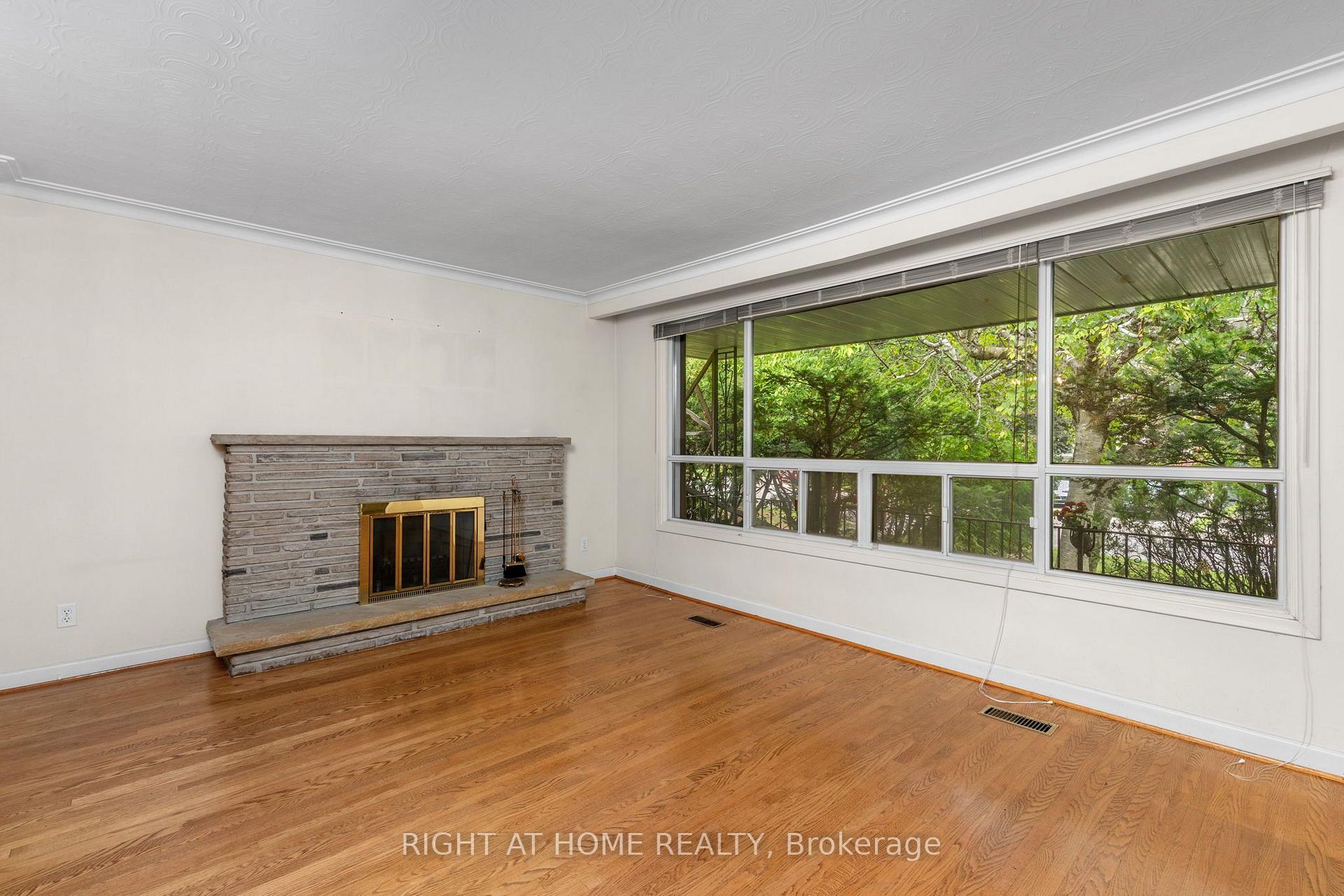 Photo 7 of 99 Elmhurst Avenue, North York, Lansing-Westgate — HOMEH