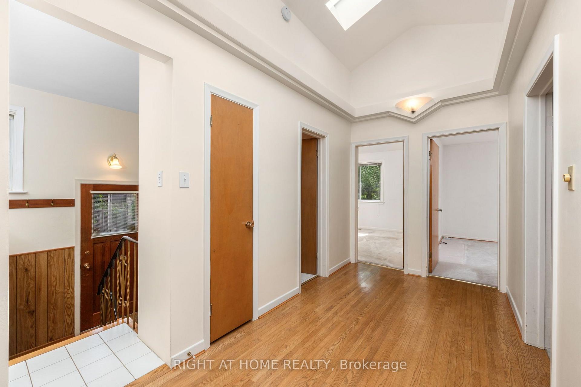 Photo 11 of 99 Elmhurst Avenue, North York, Lansing-Westgate — HOMEH