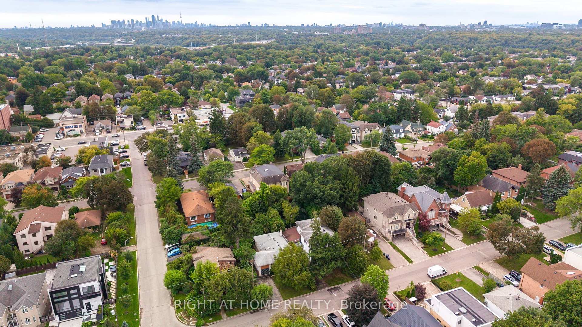 Photo 17 of 99 Elmhurst Avenue, North York, Lansing-Westgate — HOMEH