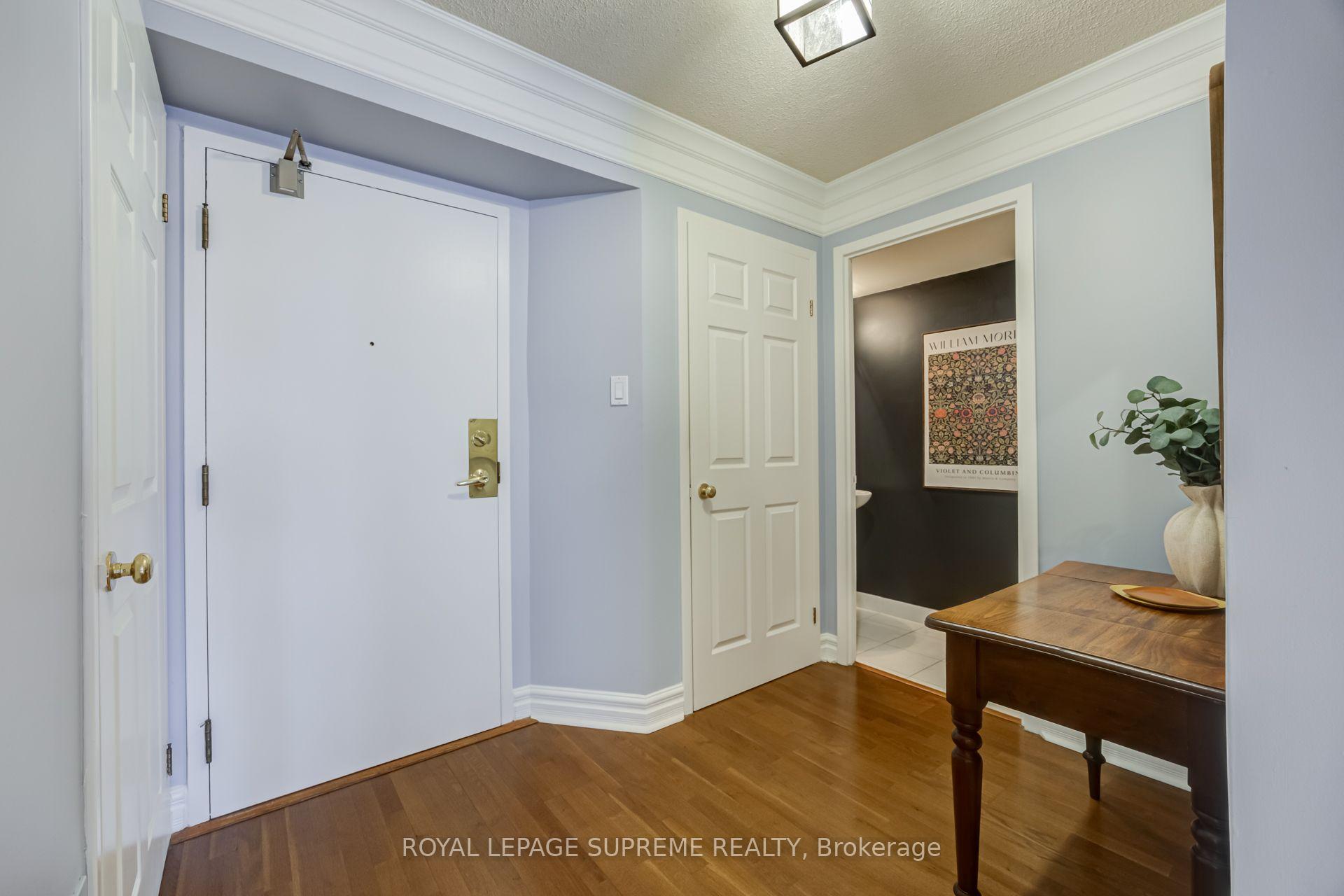 Photo 6 of Unit 204, 221 Robinson Street E, Oakville, Old Oakville — HOMEH