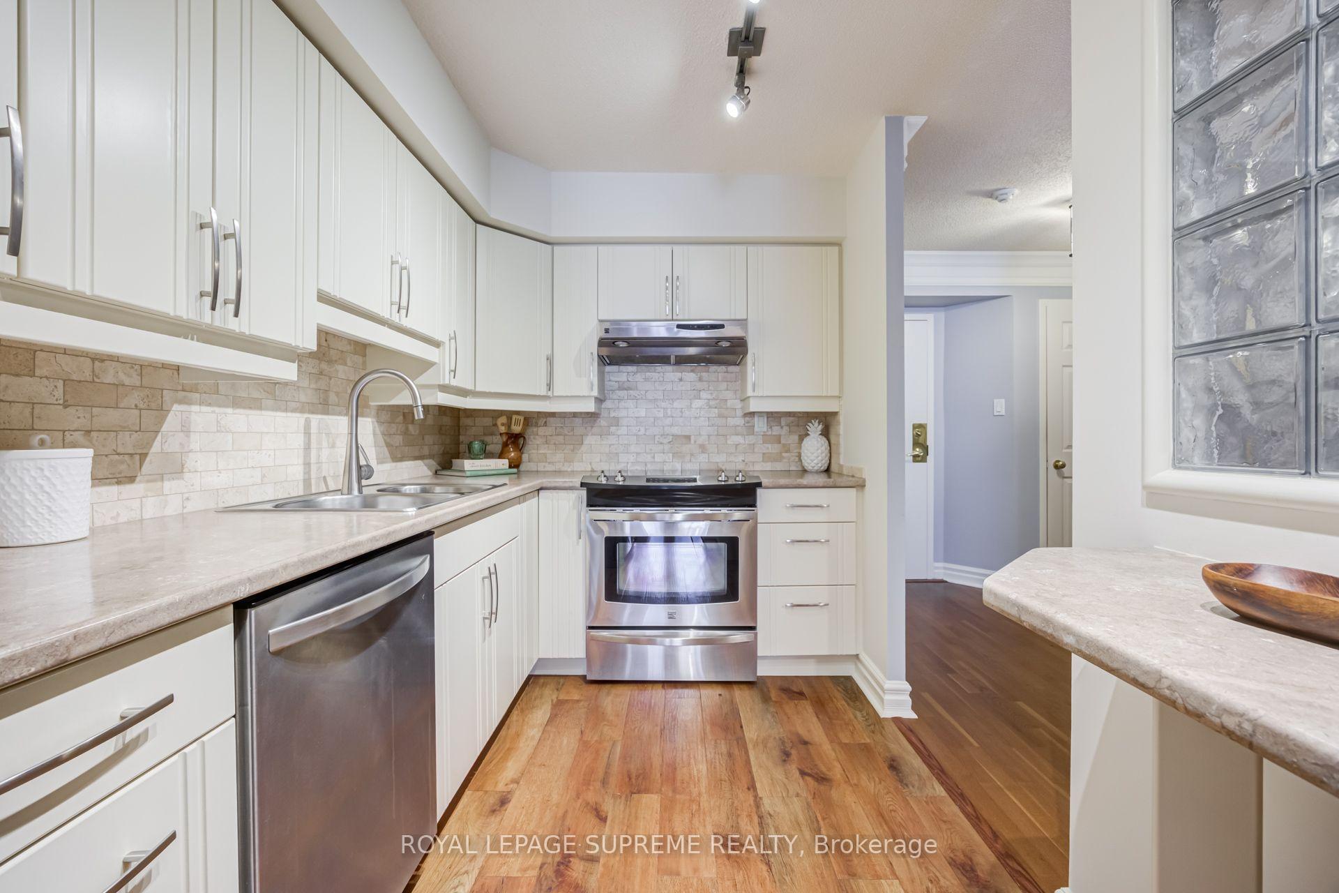 Photo 11 of Unit 204, 221 Robinson Street E, Oakville, Old Oakville — HOMEH