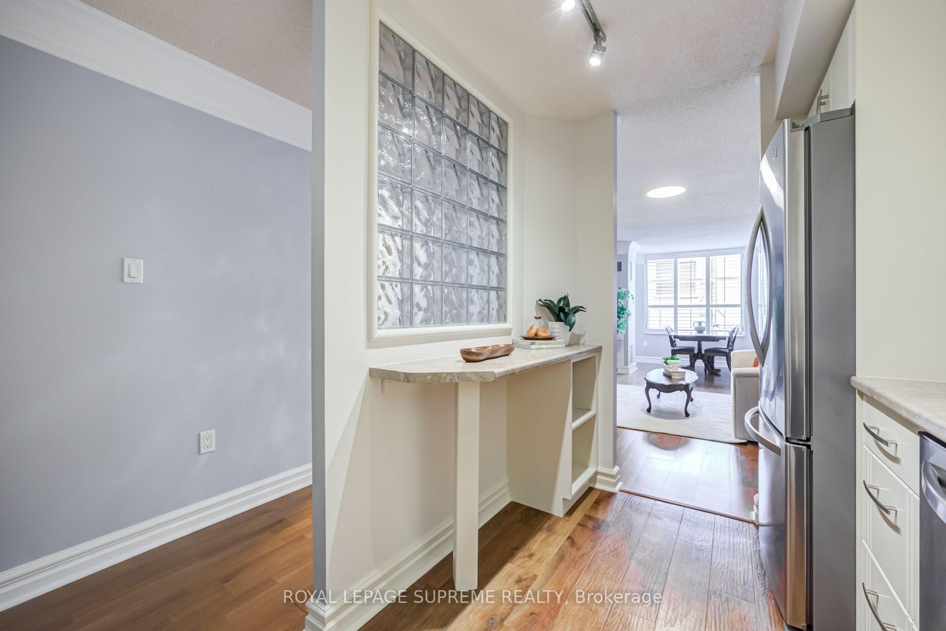 Photo 12 of Unit 204, 221 Robinson Street E, Oakville, Old Oakville — HOMEH