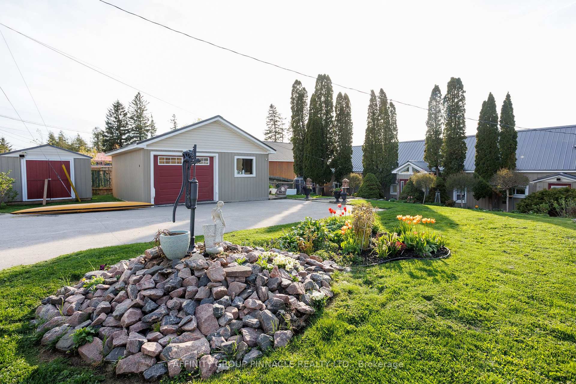 Photo 6 of 14 Oriole Road, Kawartha Lakes, Fenelon Falls — HOMEH