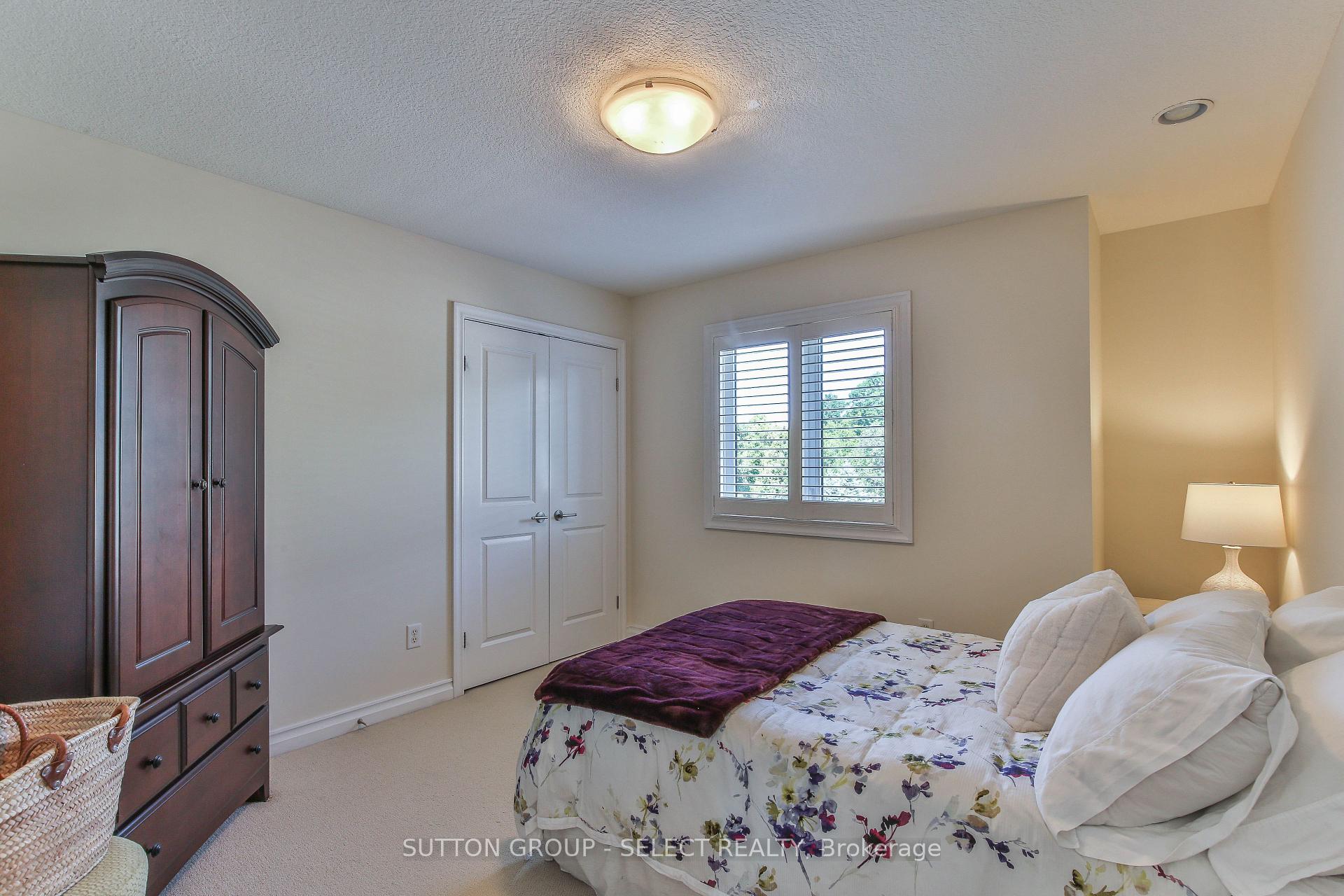 Photo 30 of 1940 Riverbend Road, London, South A — HOMEH